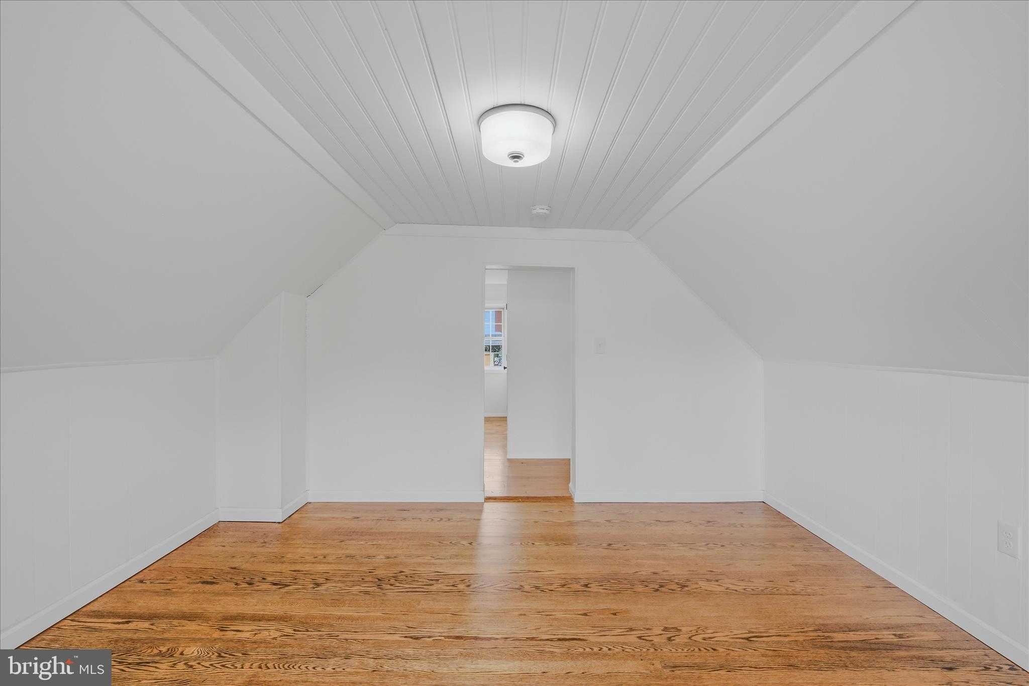 151 S Laurel Ave photo 22