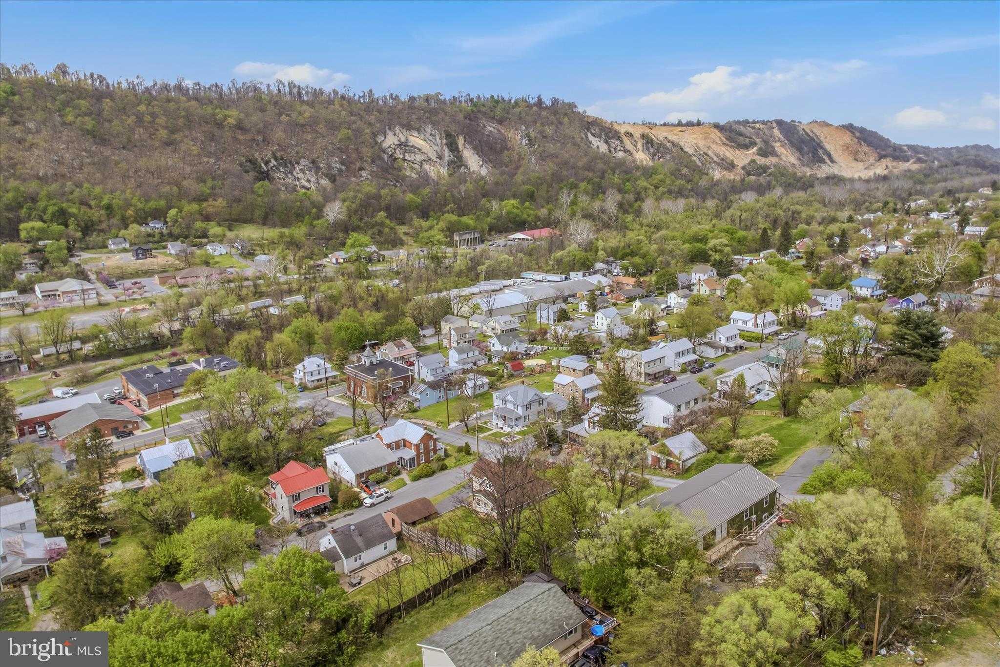 151 S Laurel Ave photo 47