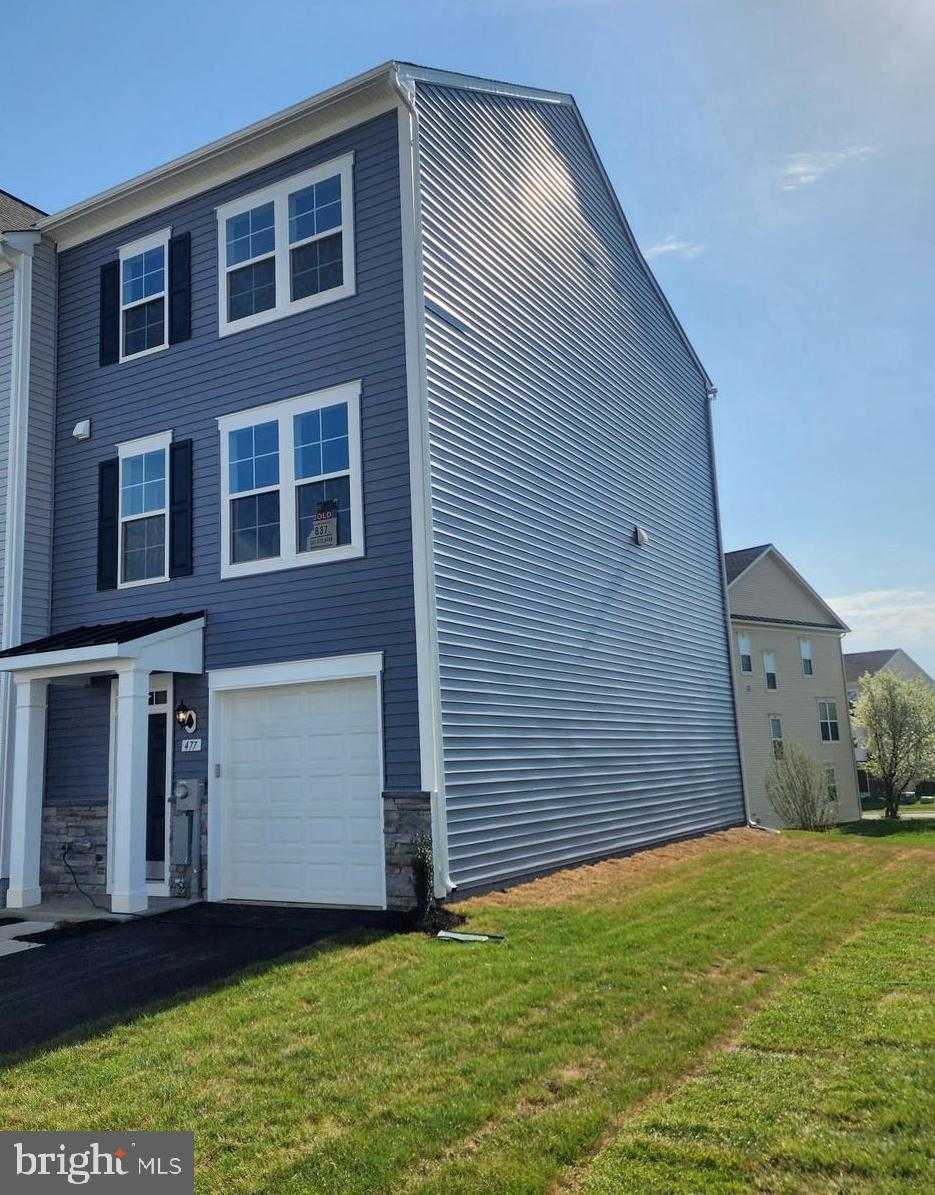 476 Husky Trl photo 2