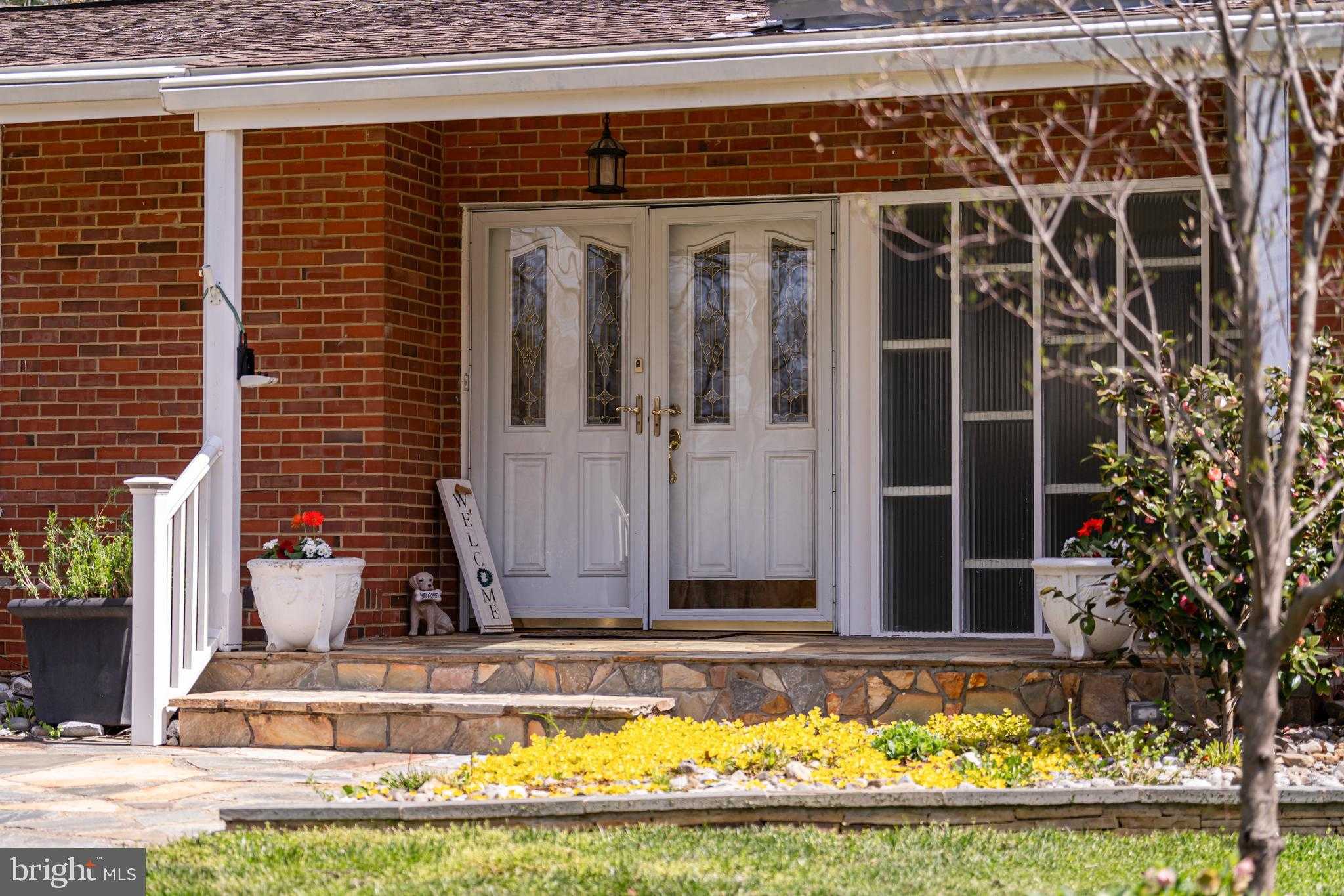 7401 Bull Run Dr photo 2