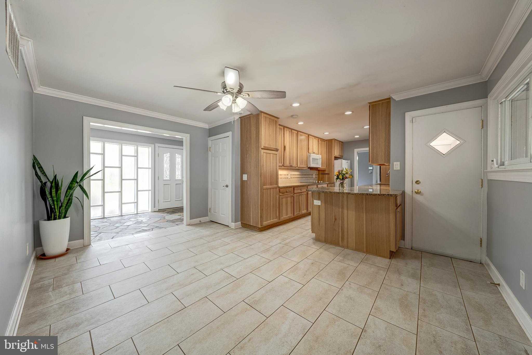 7401 Bull Run Dr photo 9