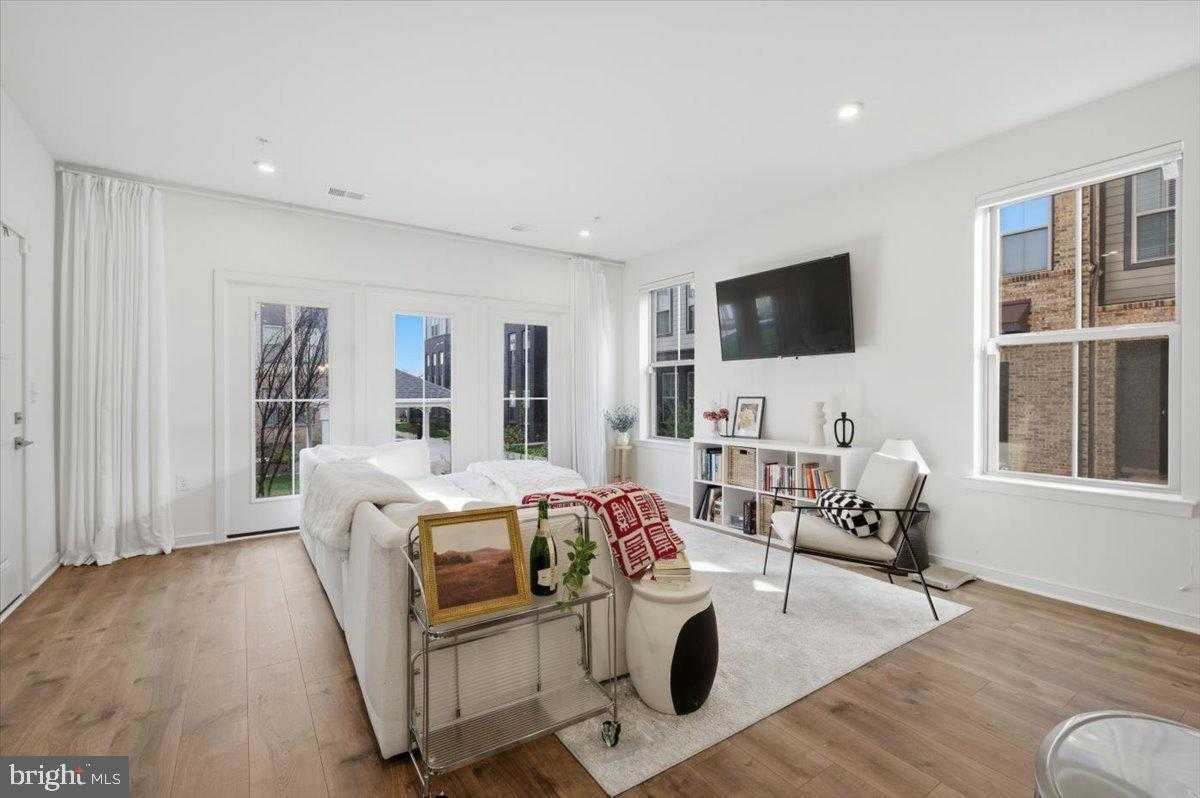 46037 Woodpecker Sq photo 6