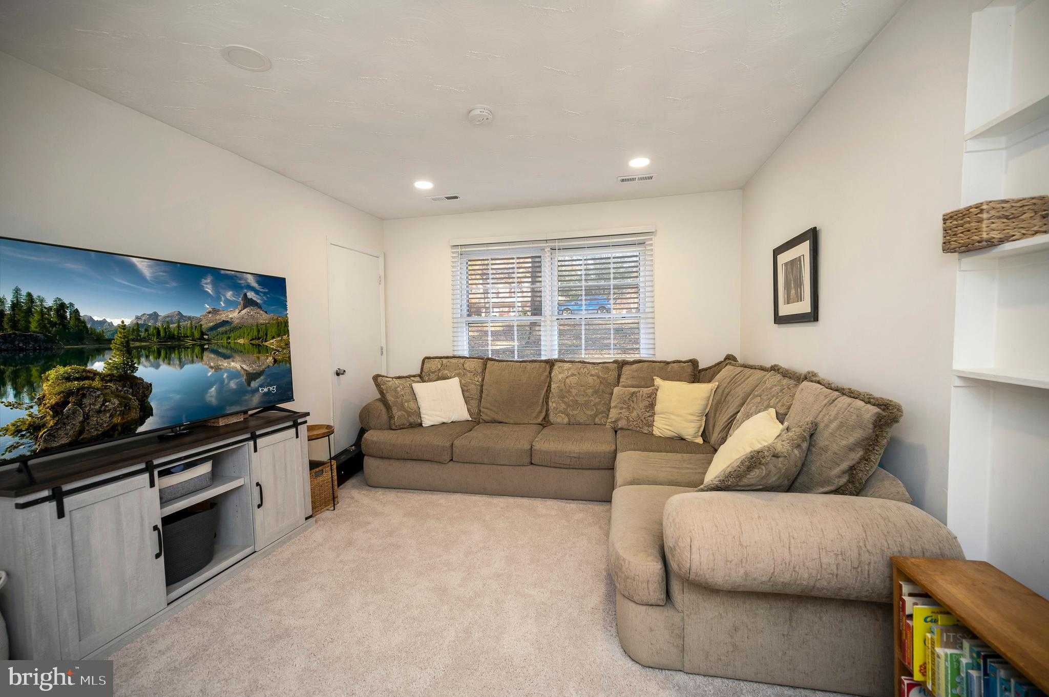 11 Cherry Laurel Dr photo 18