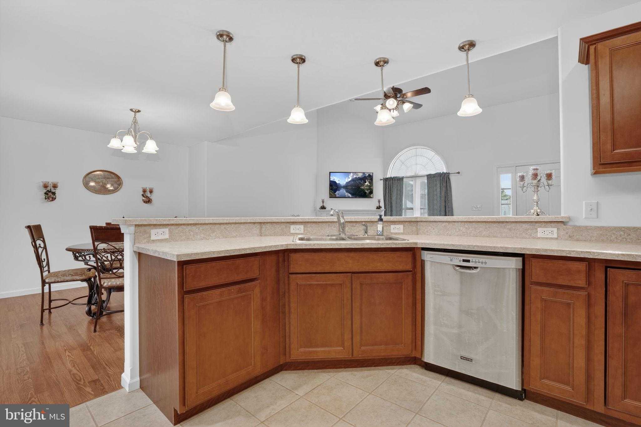 38027 Davey Jones Blvd photo 14