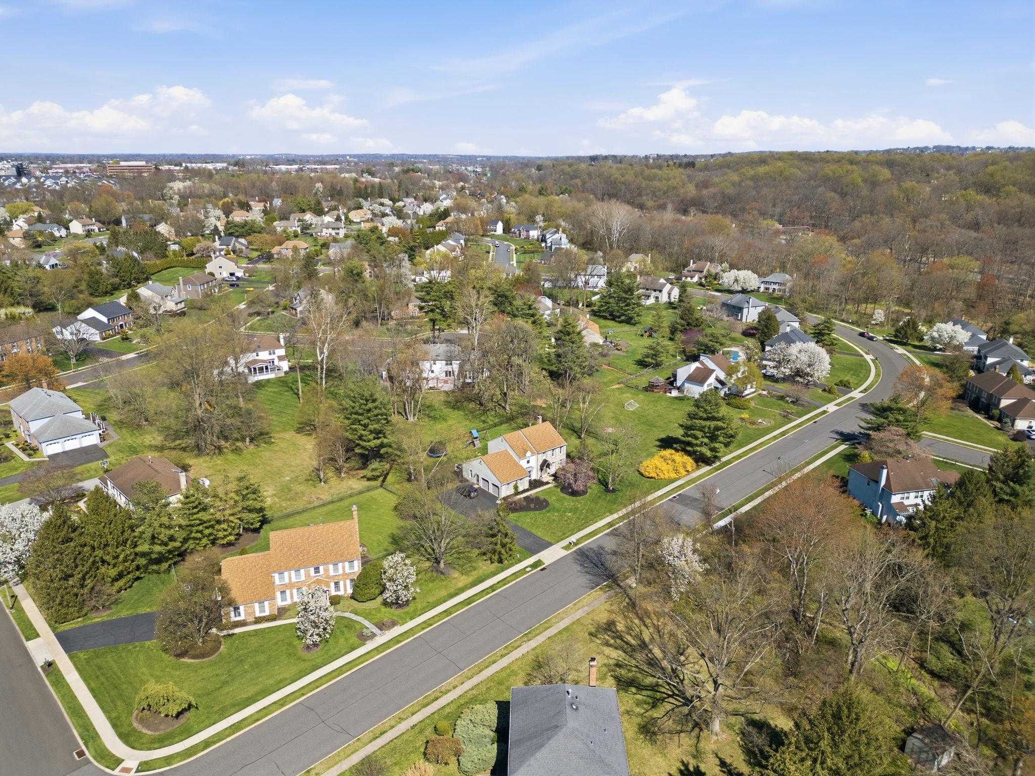 1836 Beacon Hill Dr photo 19