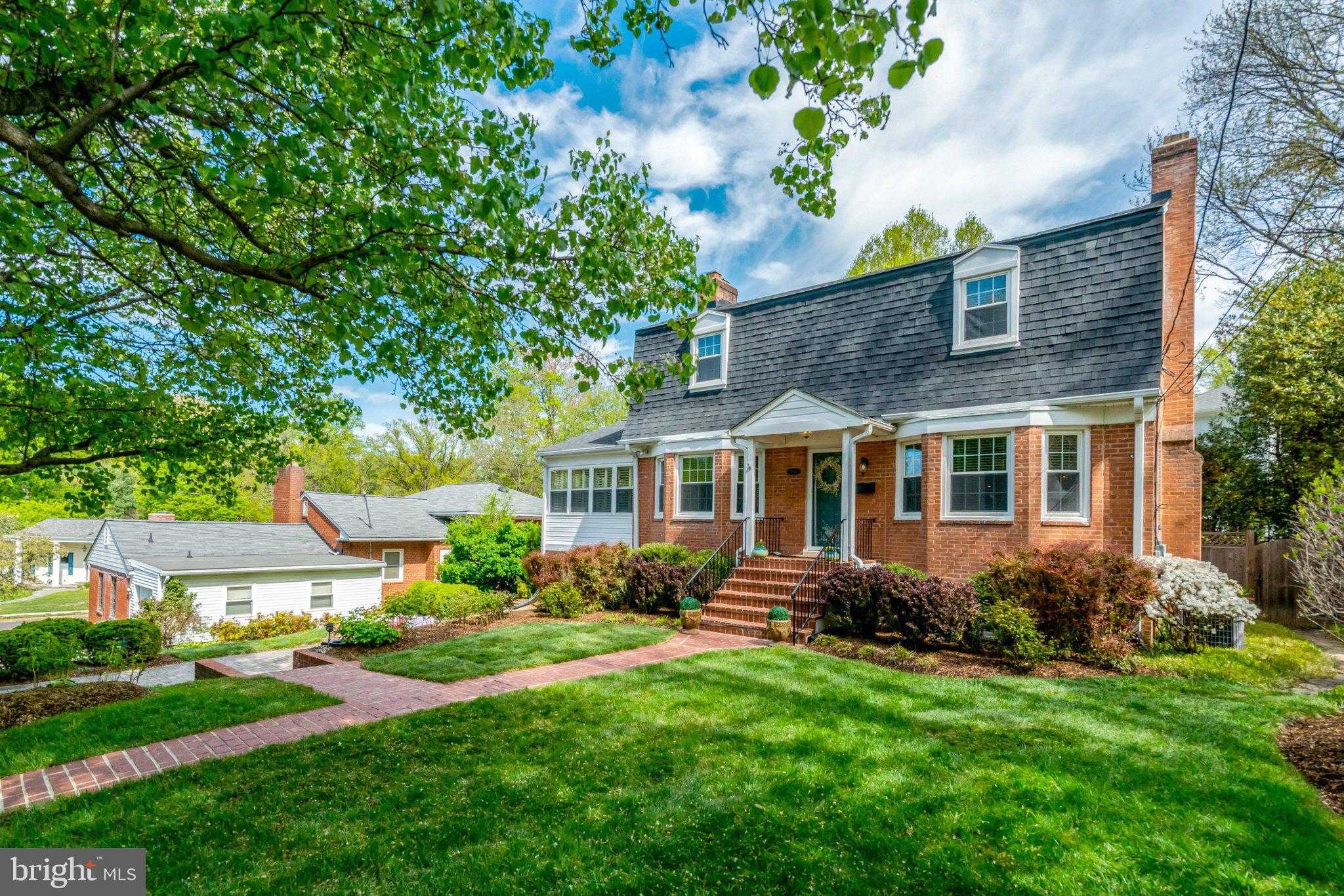 4019 N Chesterbrook Rd photo 2