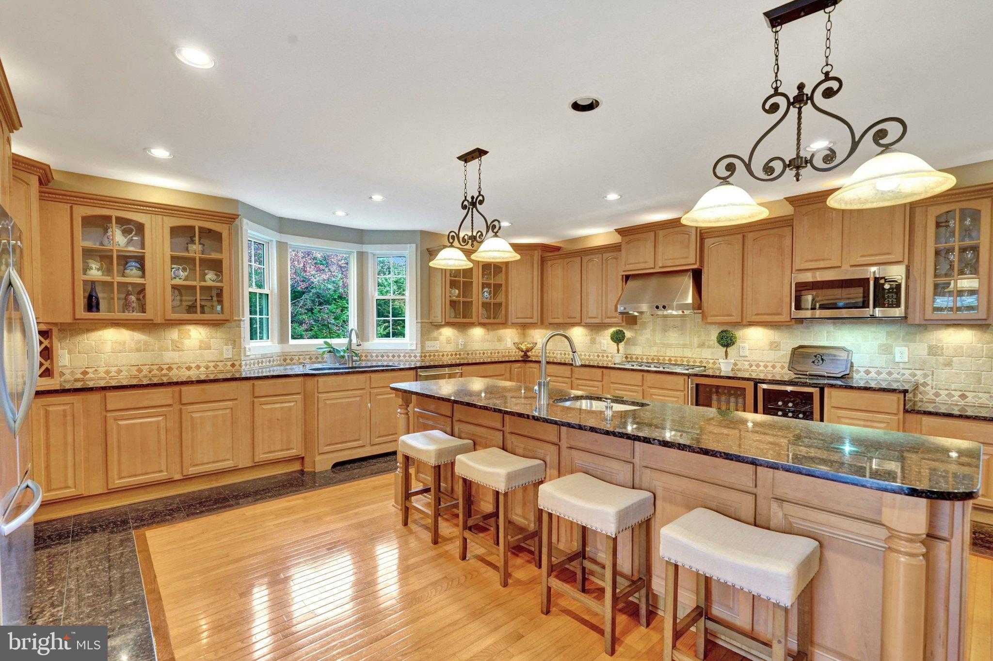 4019 N Chesterbrook Rd photo 8