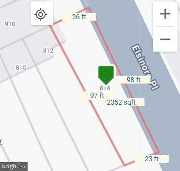 814 E 9th St photo 4