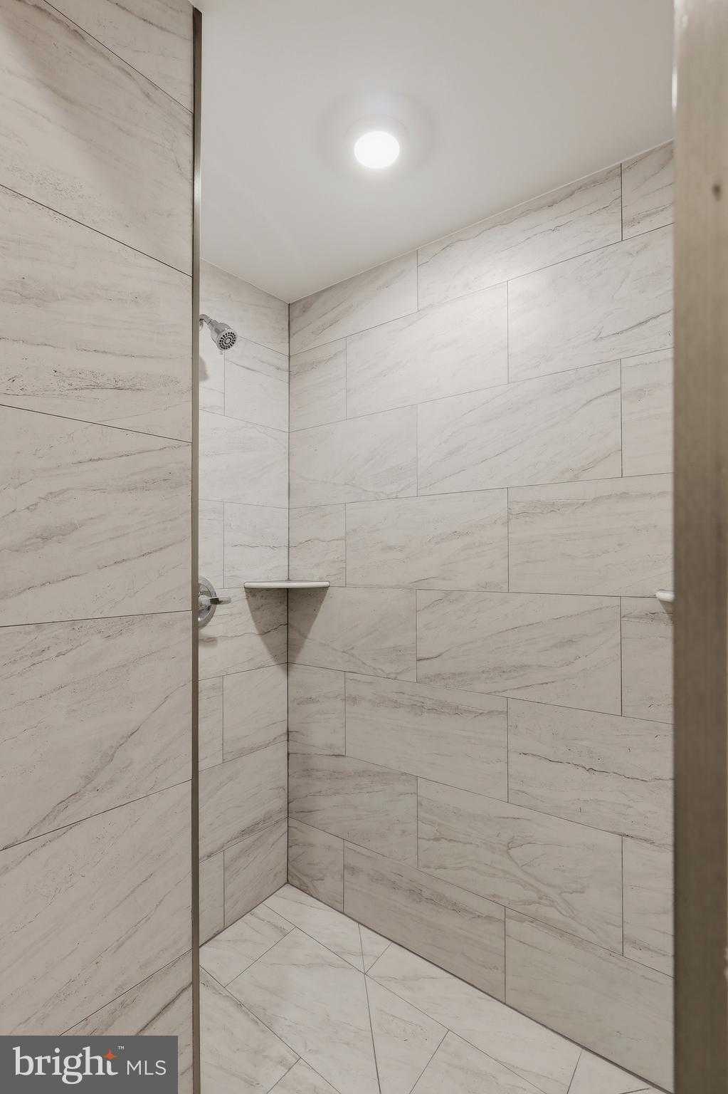 5803 Spruce St photo 11