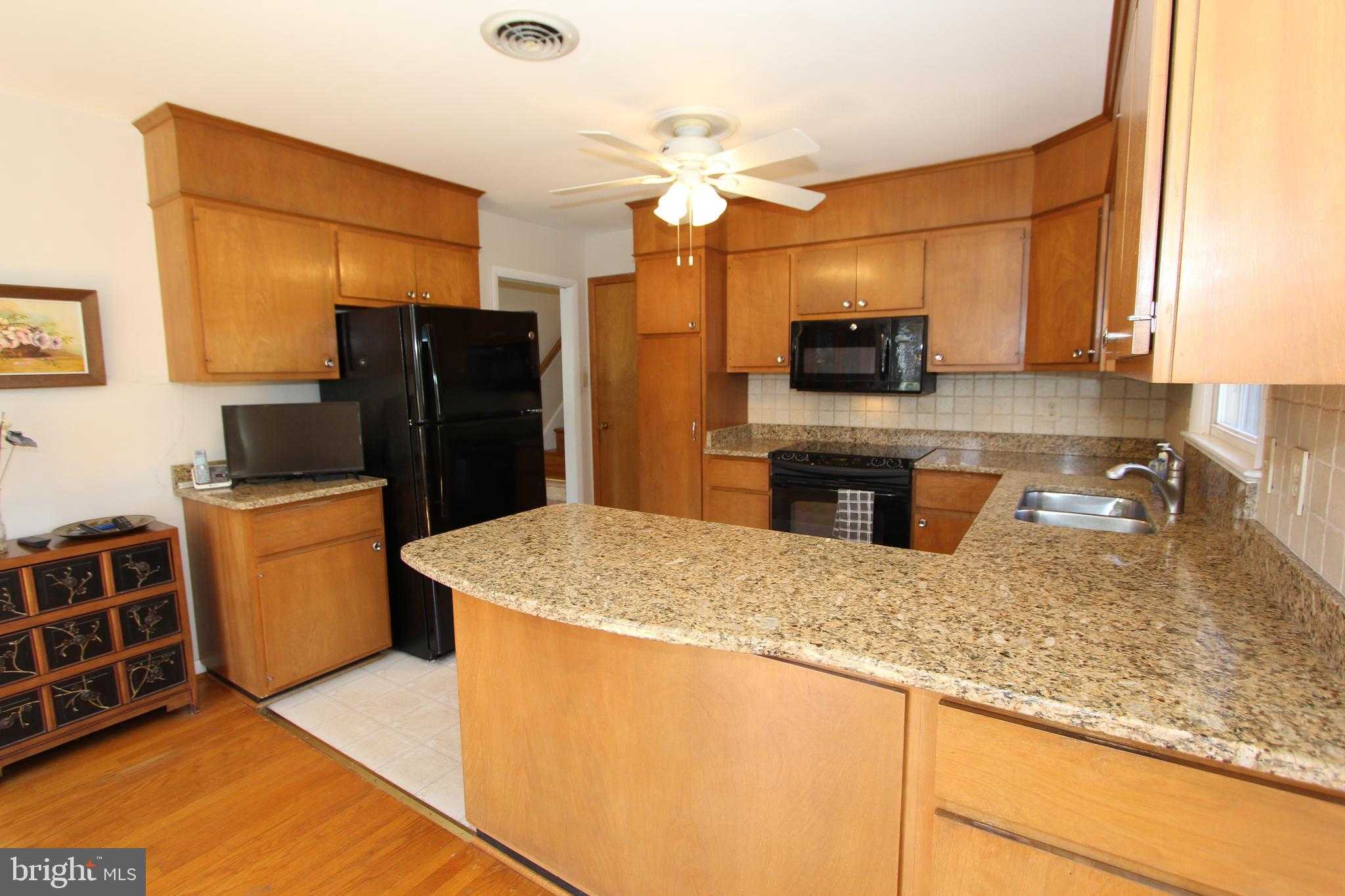 7935 Edgewood Farm Rd photo 8