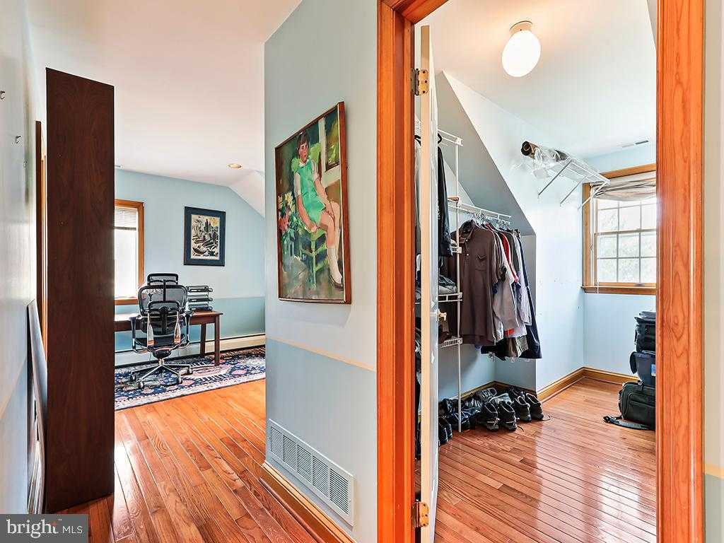 375 Sentinel Ave photo 49