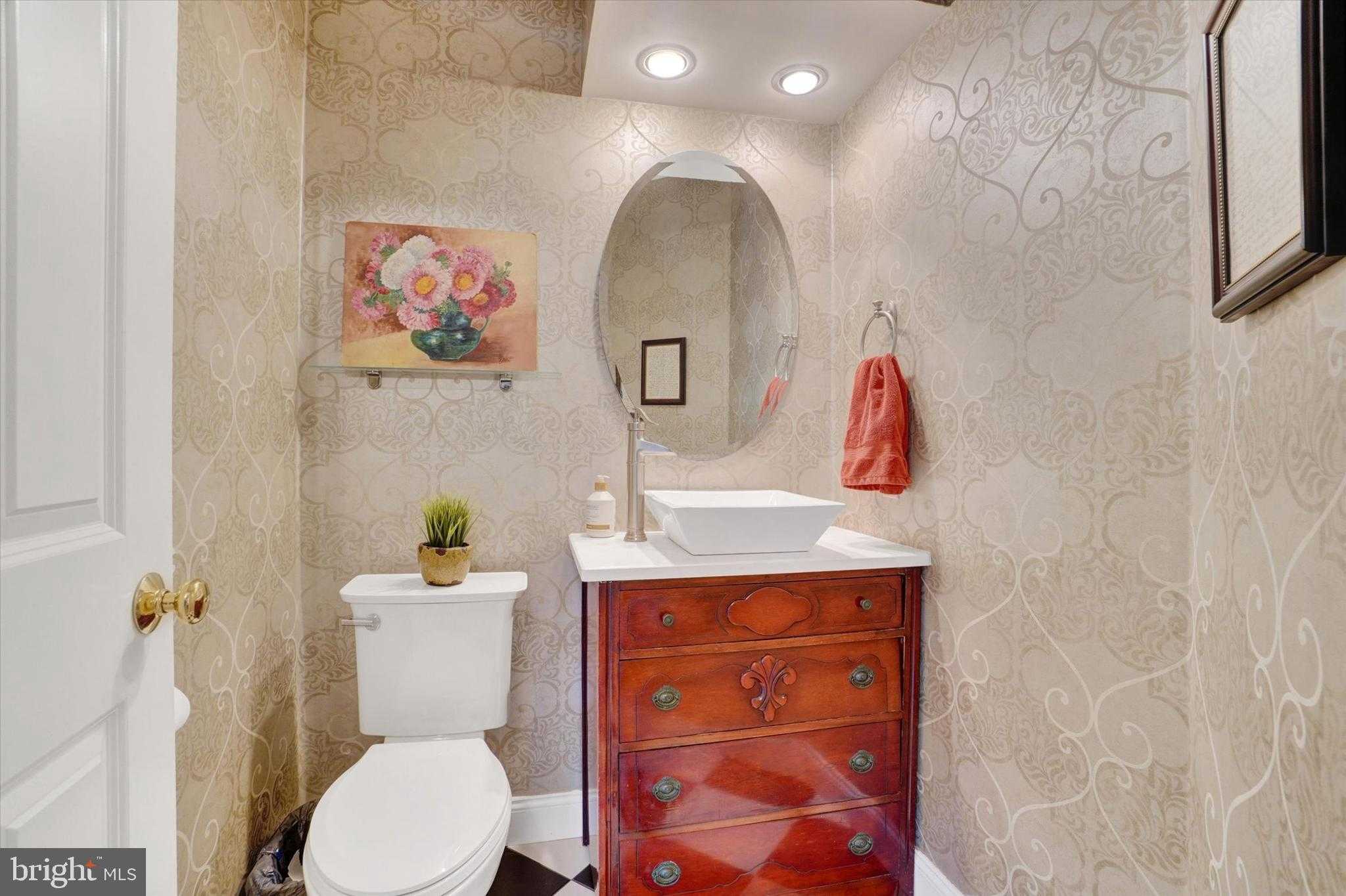 934 Castle Pond Dr photo 15