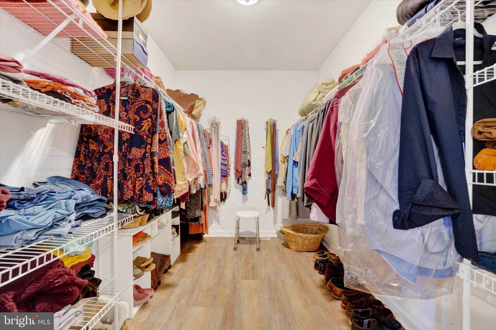 934 Castle Pond Dr photo 26