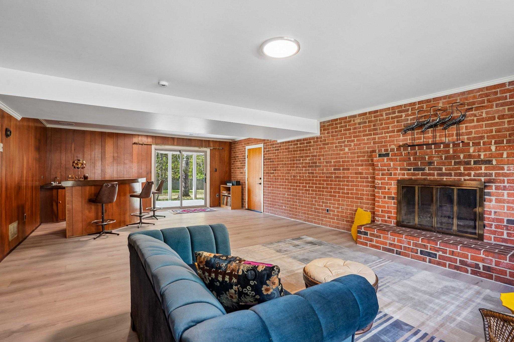 8913 Bluegate Dr photo 29