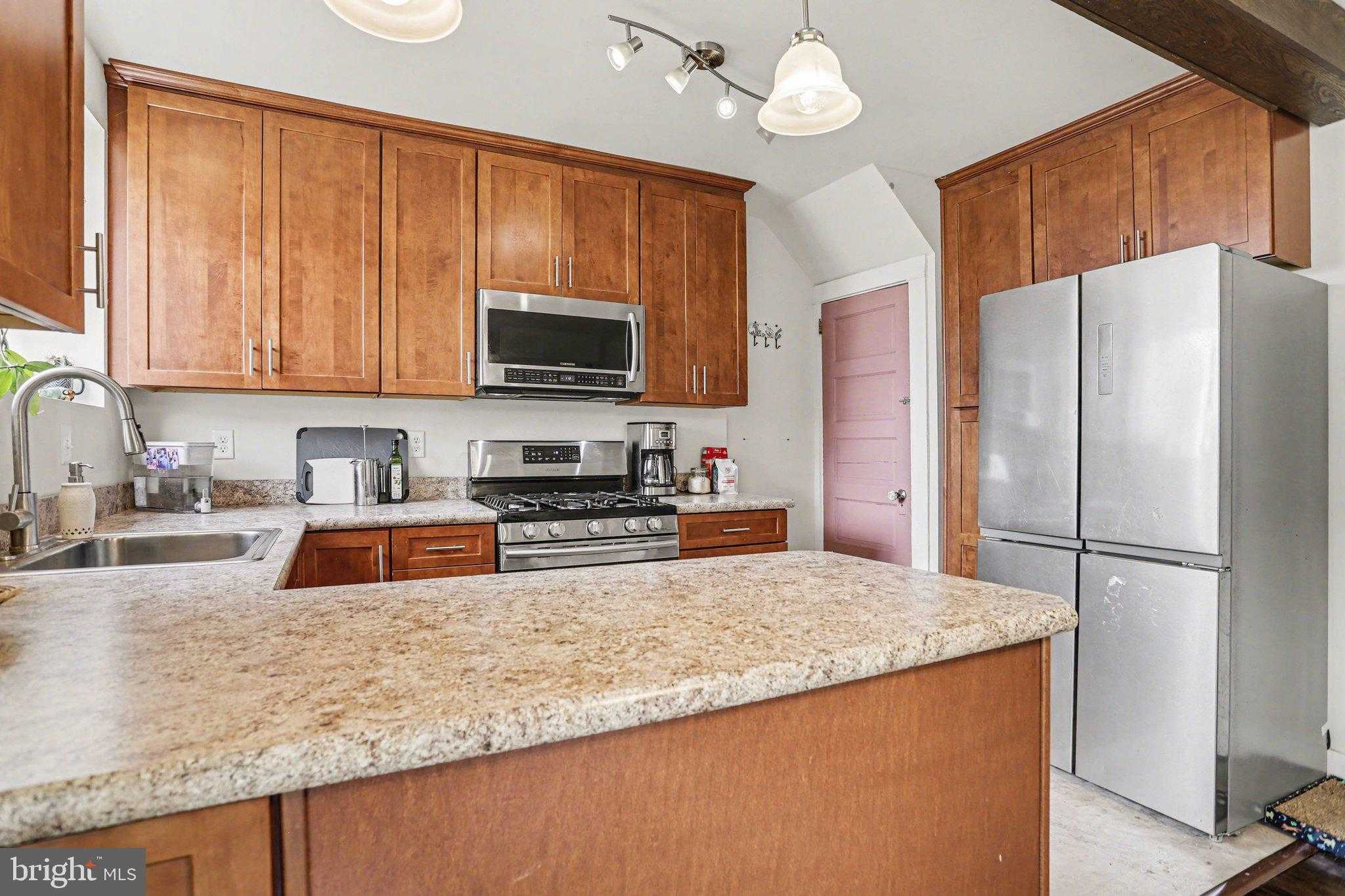 39 W Liberty St photo 9