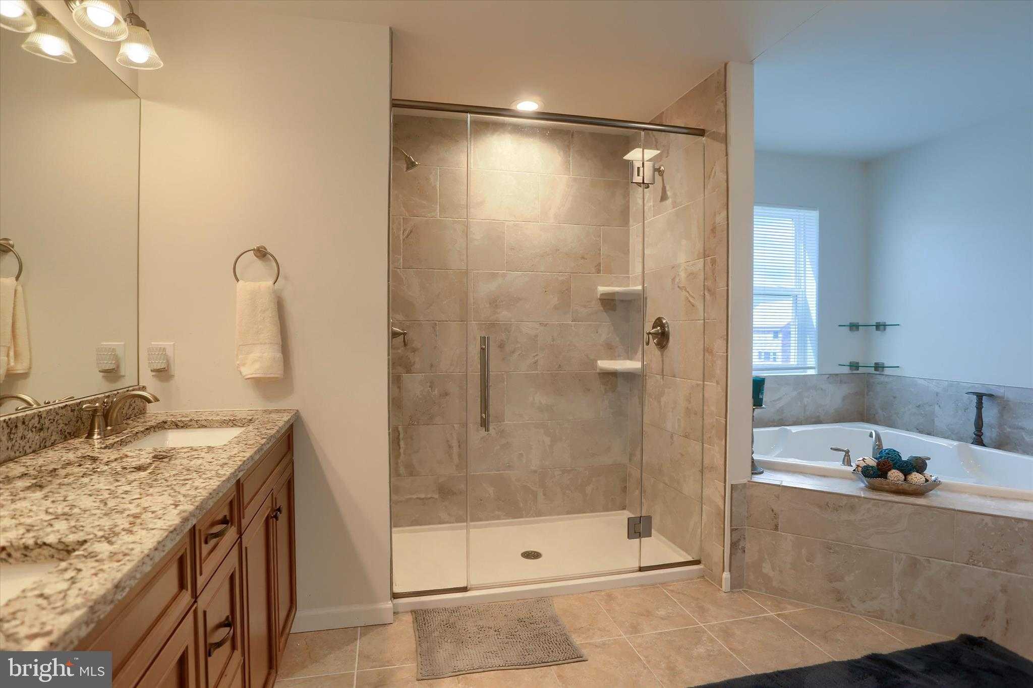 515 Darrow Rd photo 27