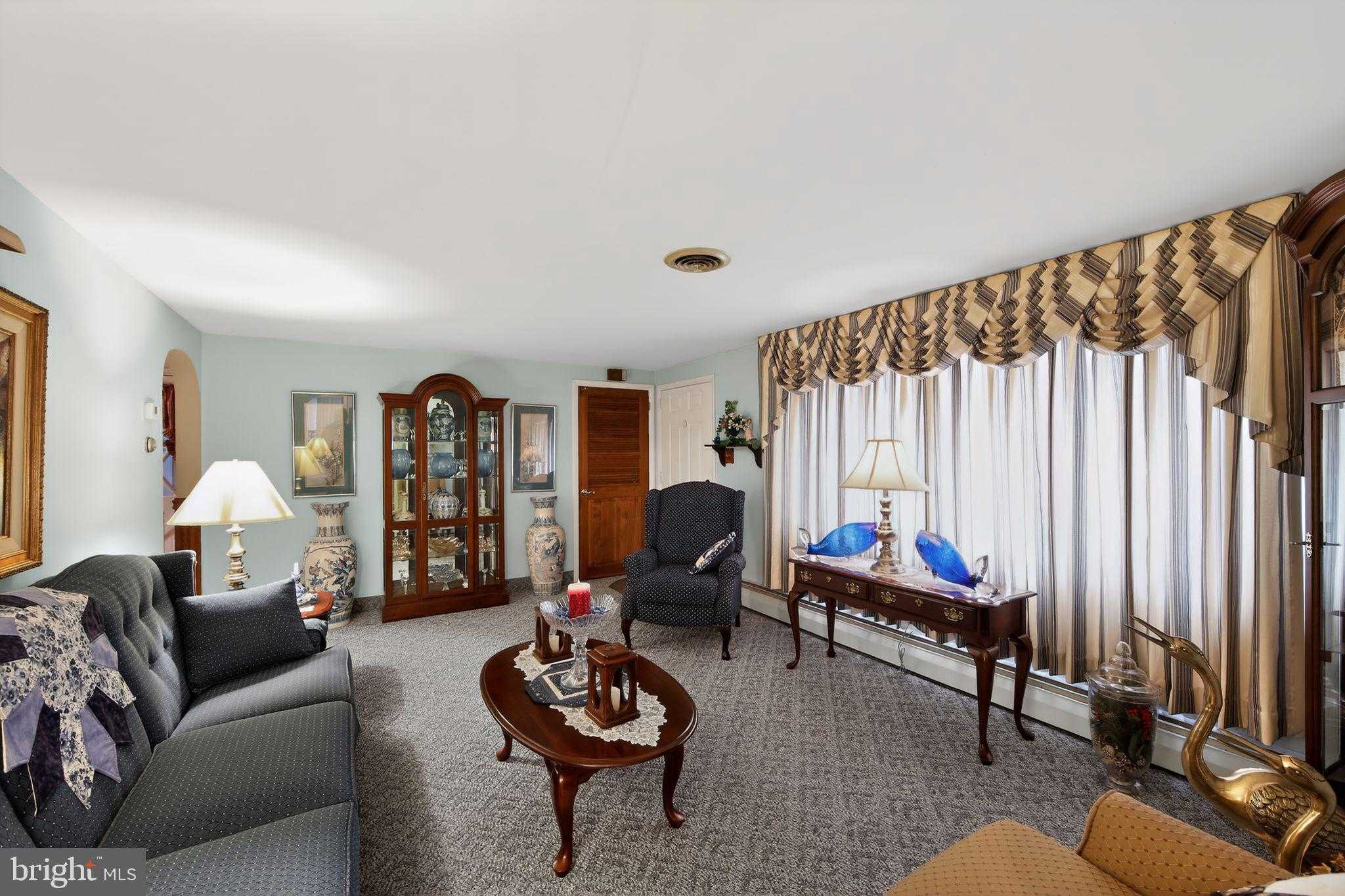 433 Washington St photo 12