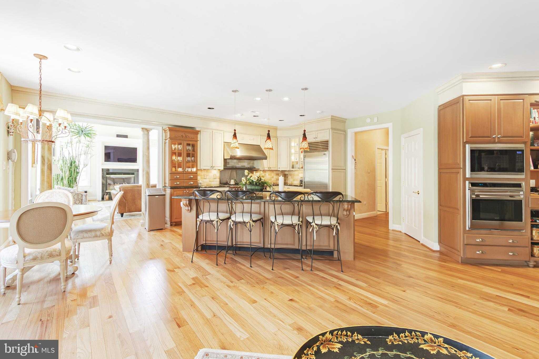 1321 Meadowbrook CT photo 17