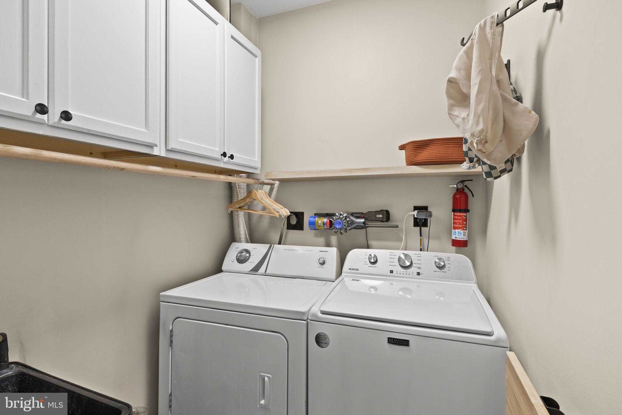 111 Chesterfield CT photo 49