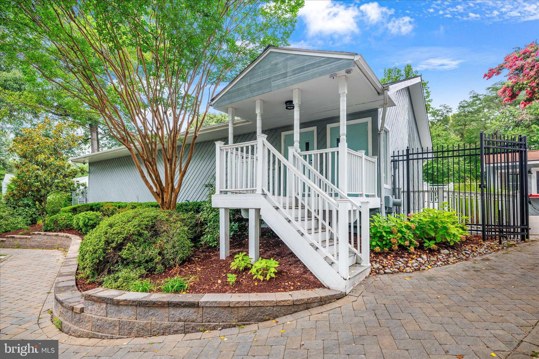 335 Butternut CT photo 77