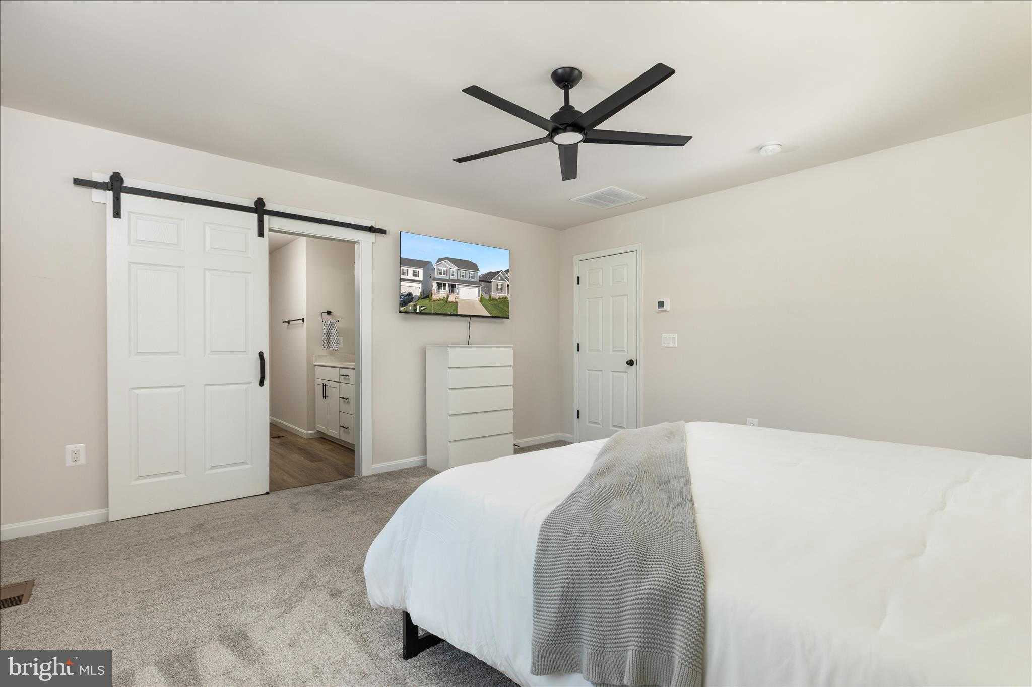 113 Edgar Ln photo 37