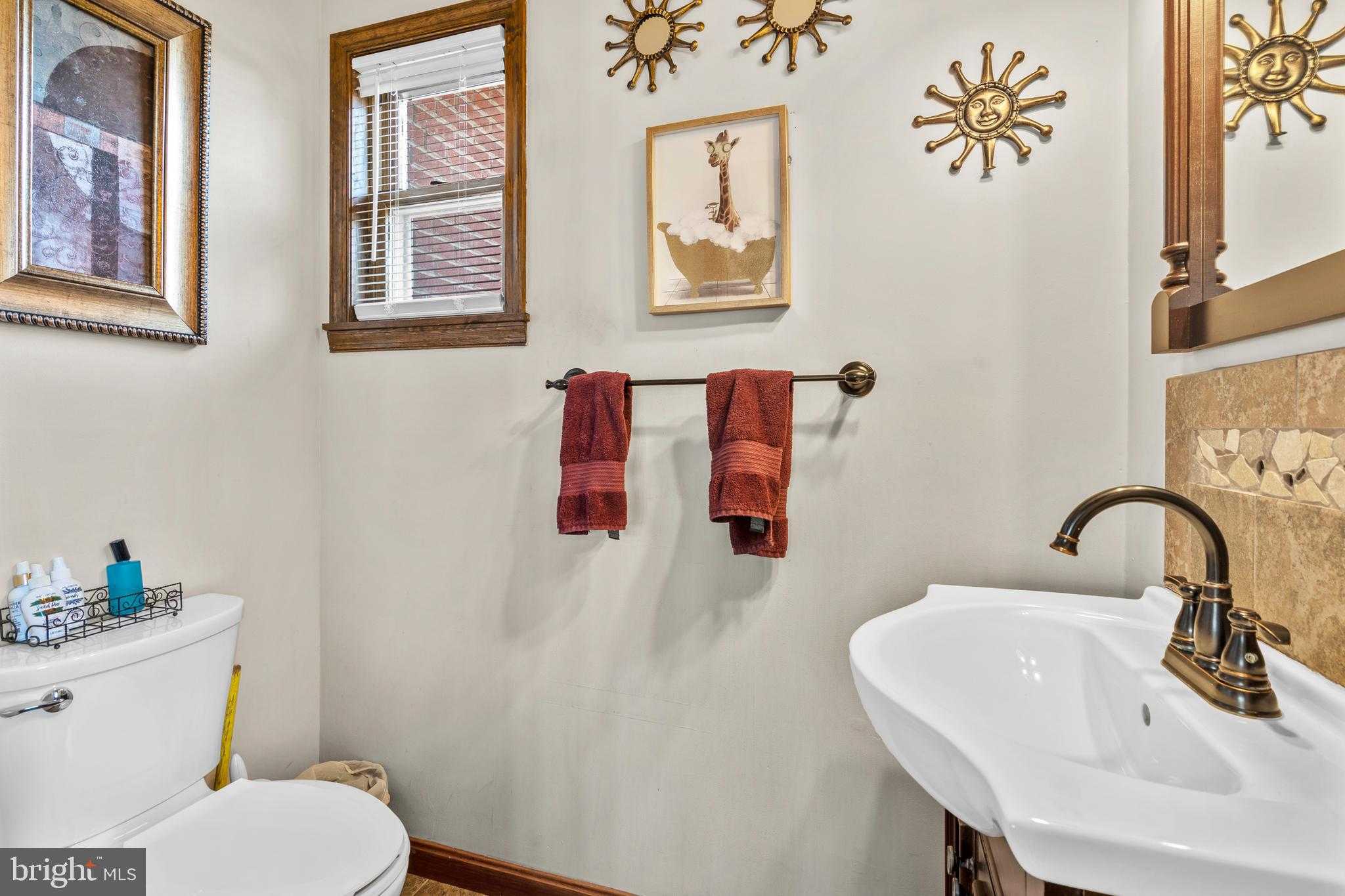 1901 Murray St photo 6