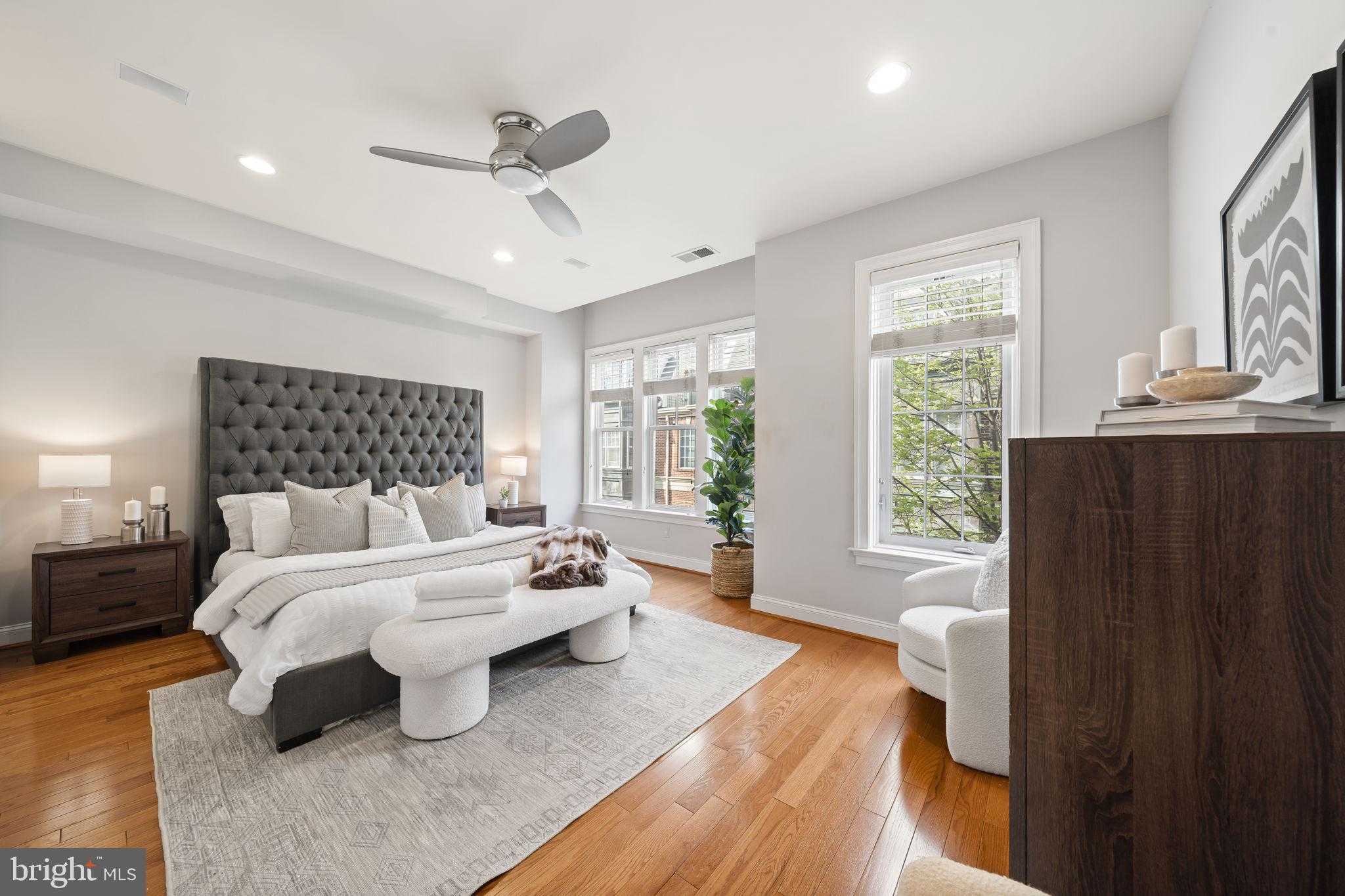 220 Gaskill St photo 45