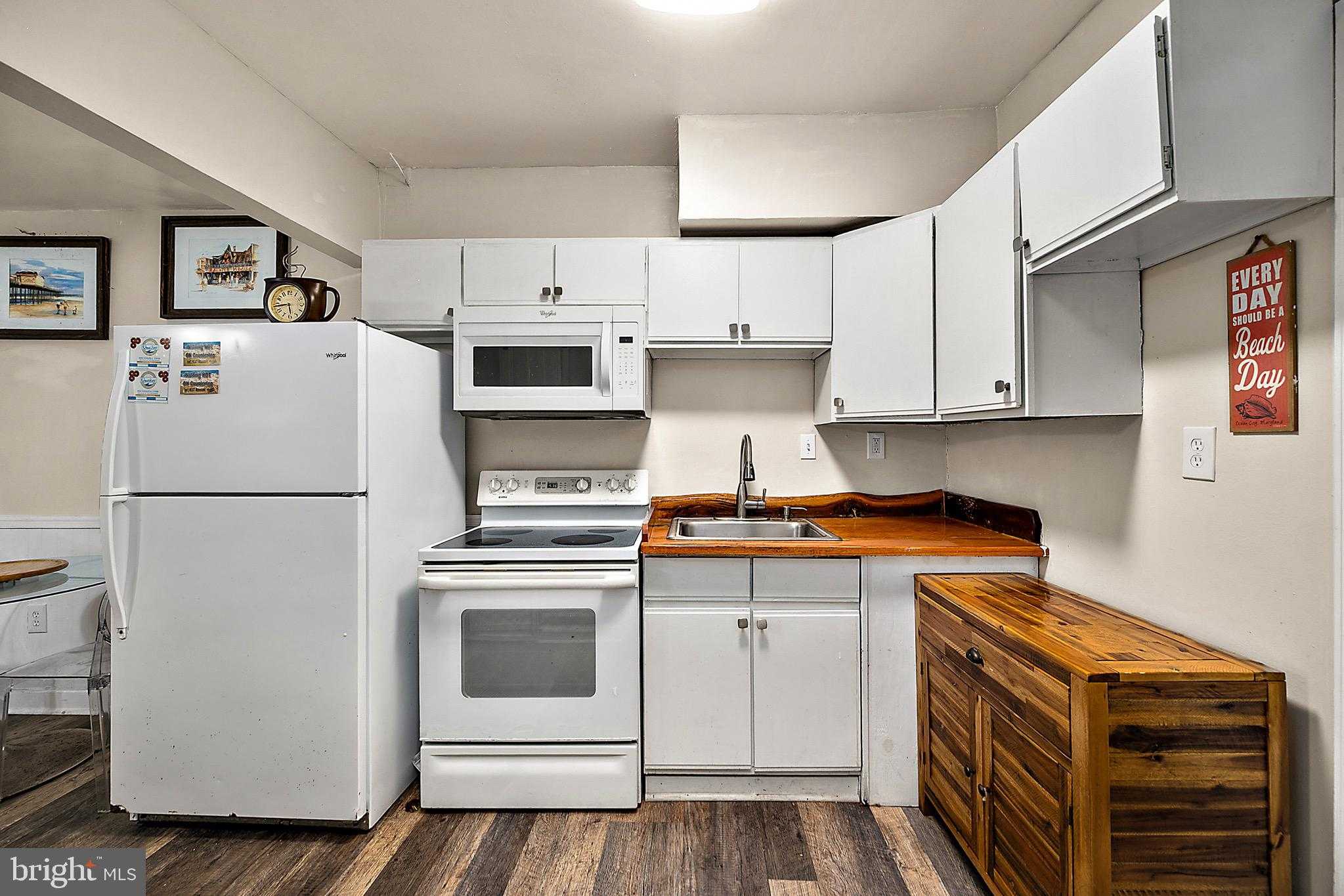 106 Talbot St Unit 102 photo 14