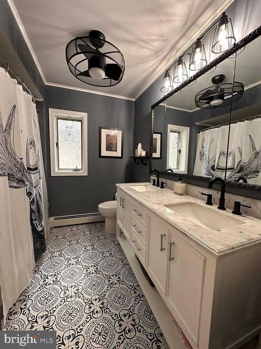 995 Swayze Ave photo 13