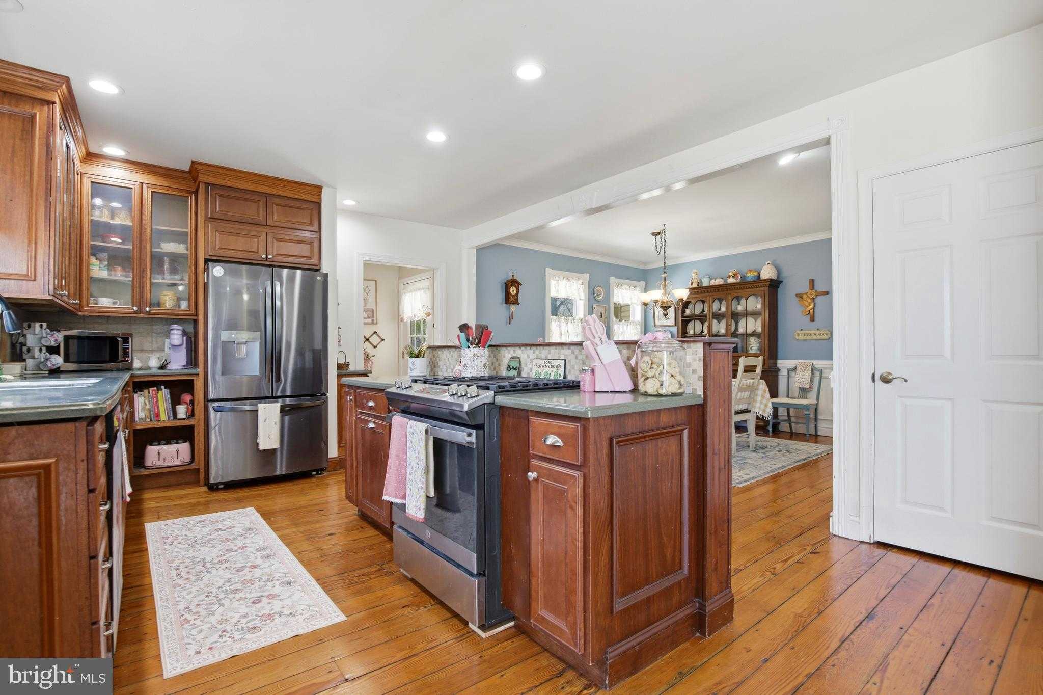 496 Covered Bridge Rd photo 3