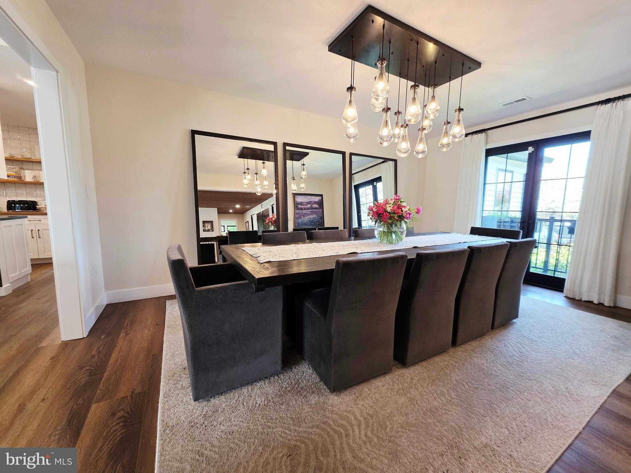 694 Countess Dr photo 19