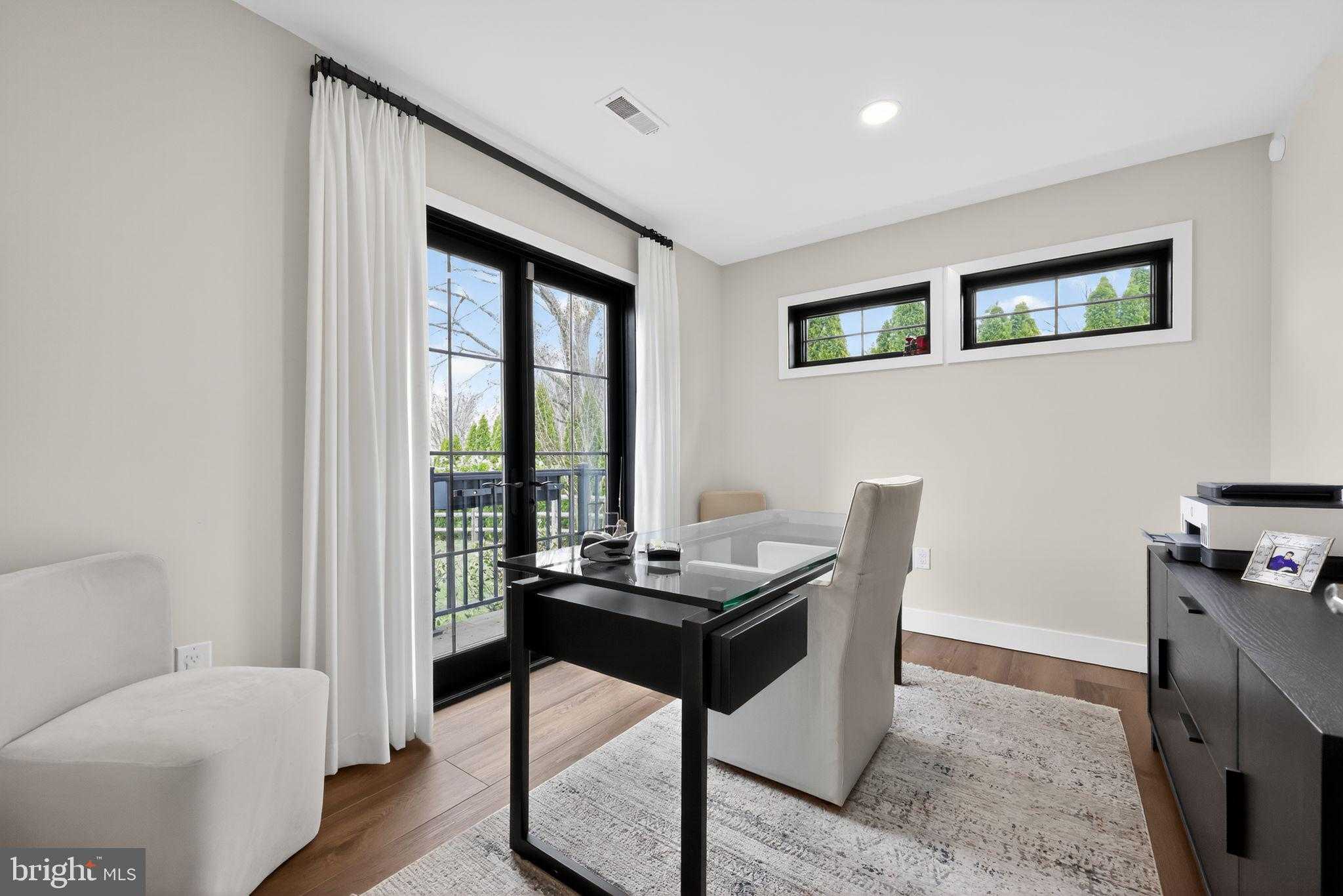 694 Countess Dr photo 21