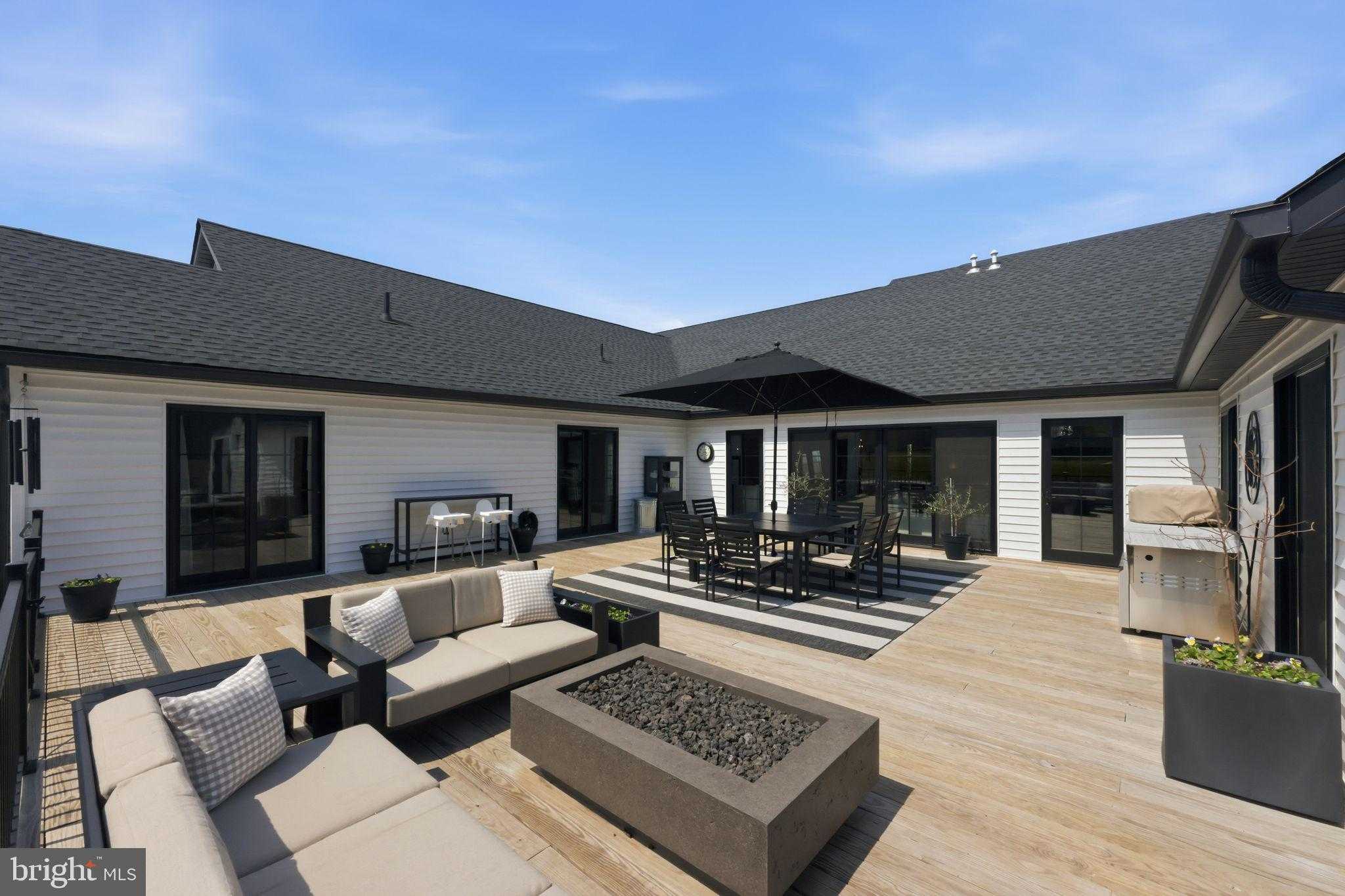 694 Countess Dr photo 29