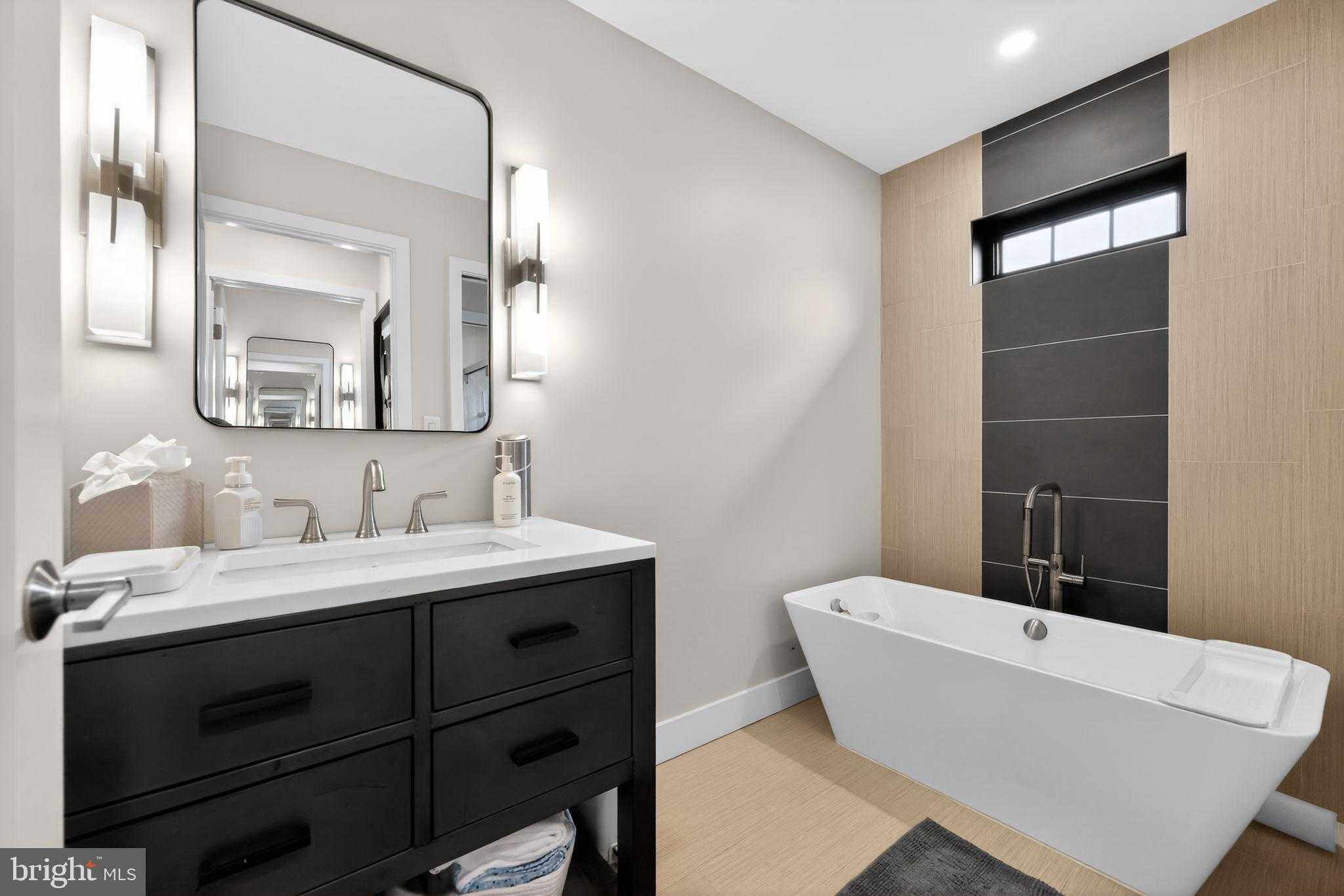 694 Countess Dr photo 45