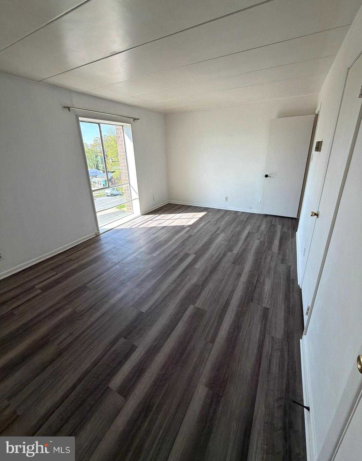 6011 Emerson St Apt 402 photo 9