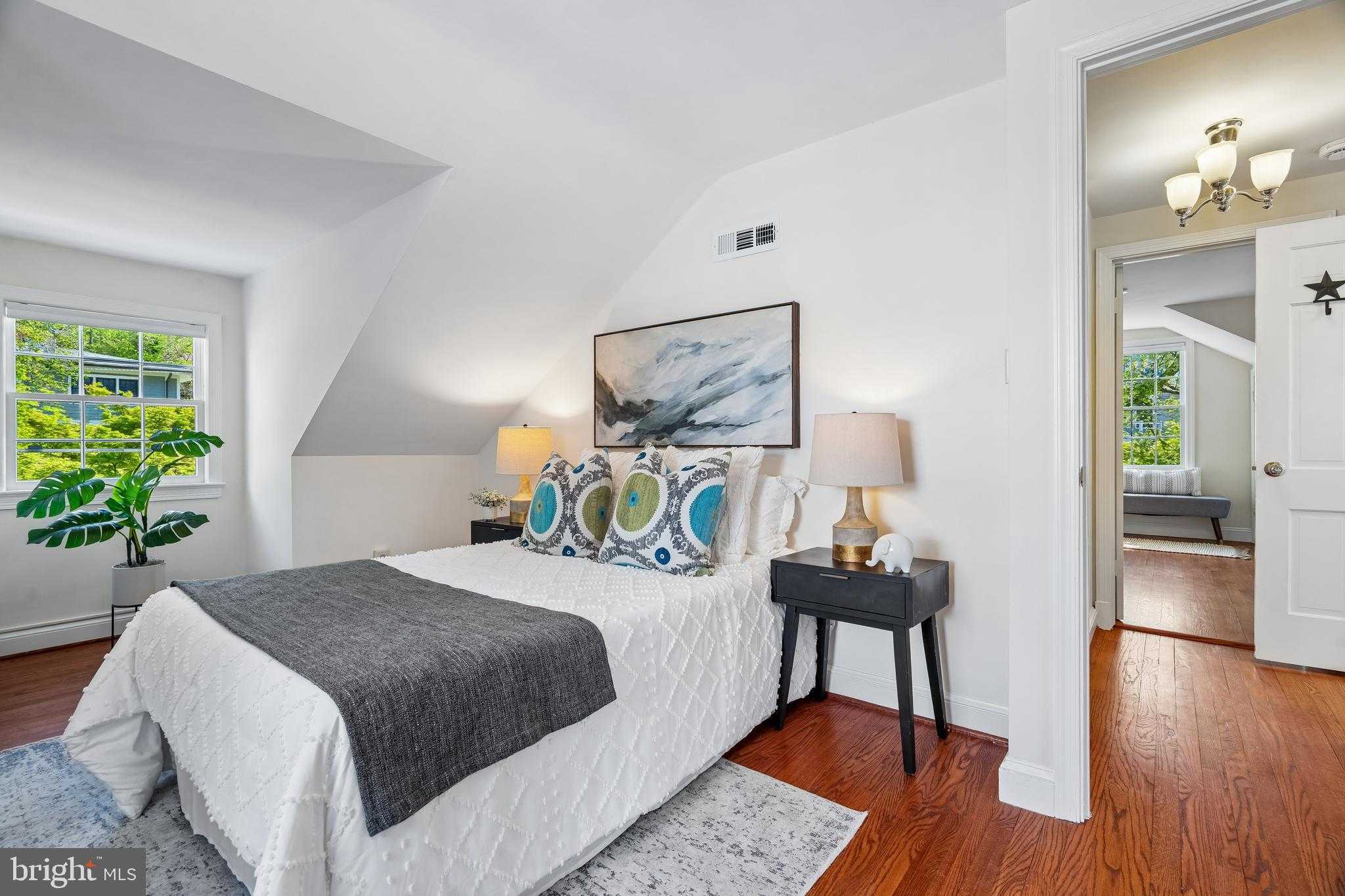 6500 Brookes Hill CT photo 36