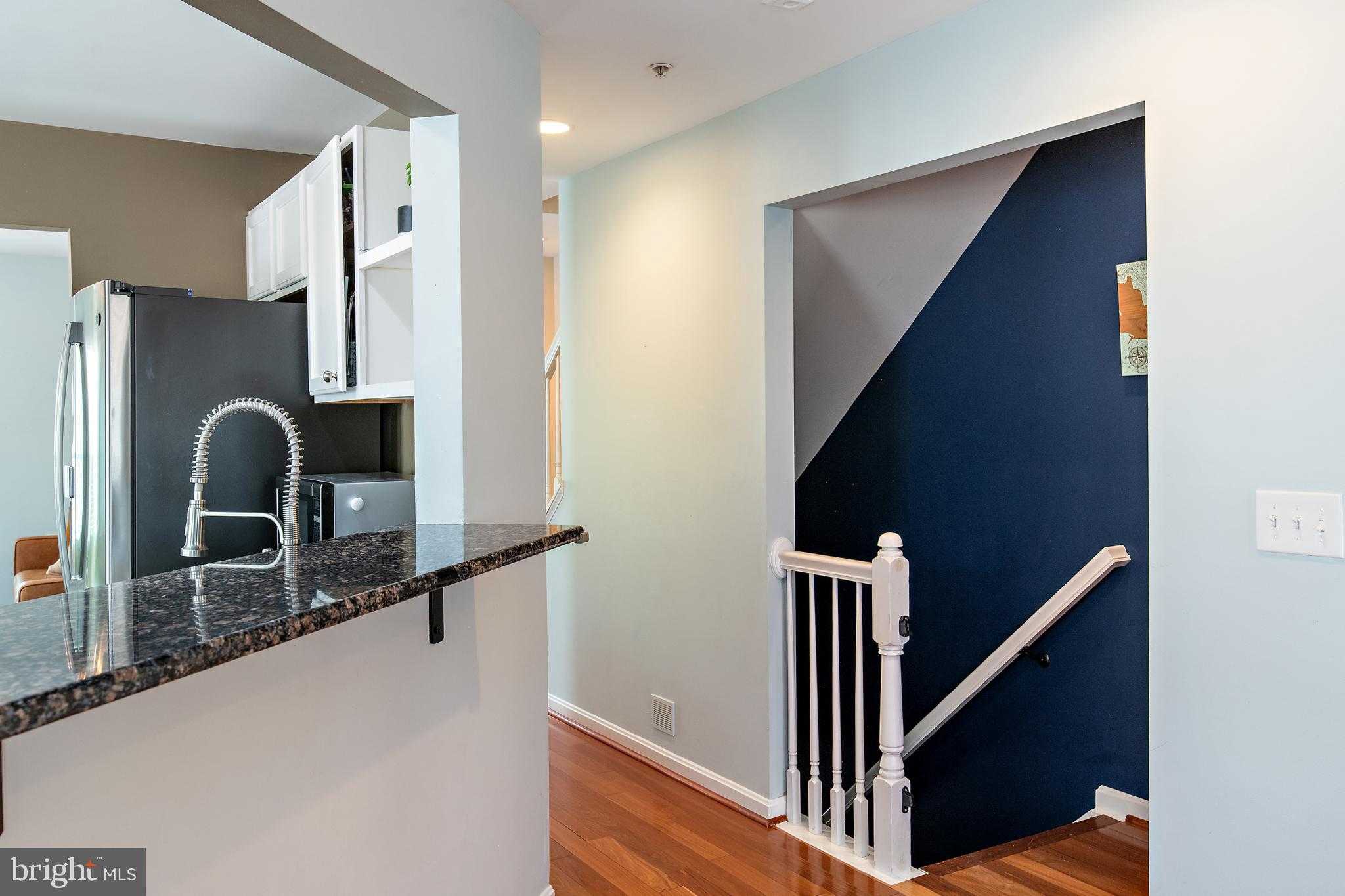 611 Bellerive CT photo 36