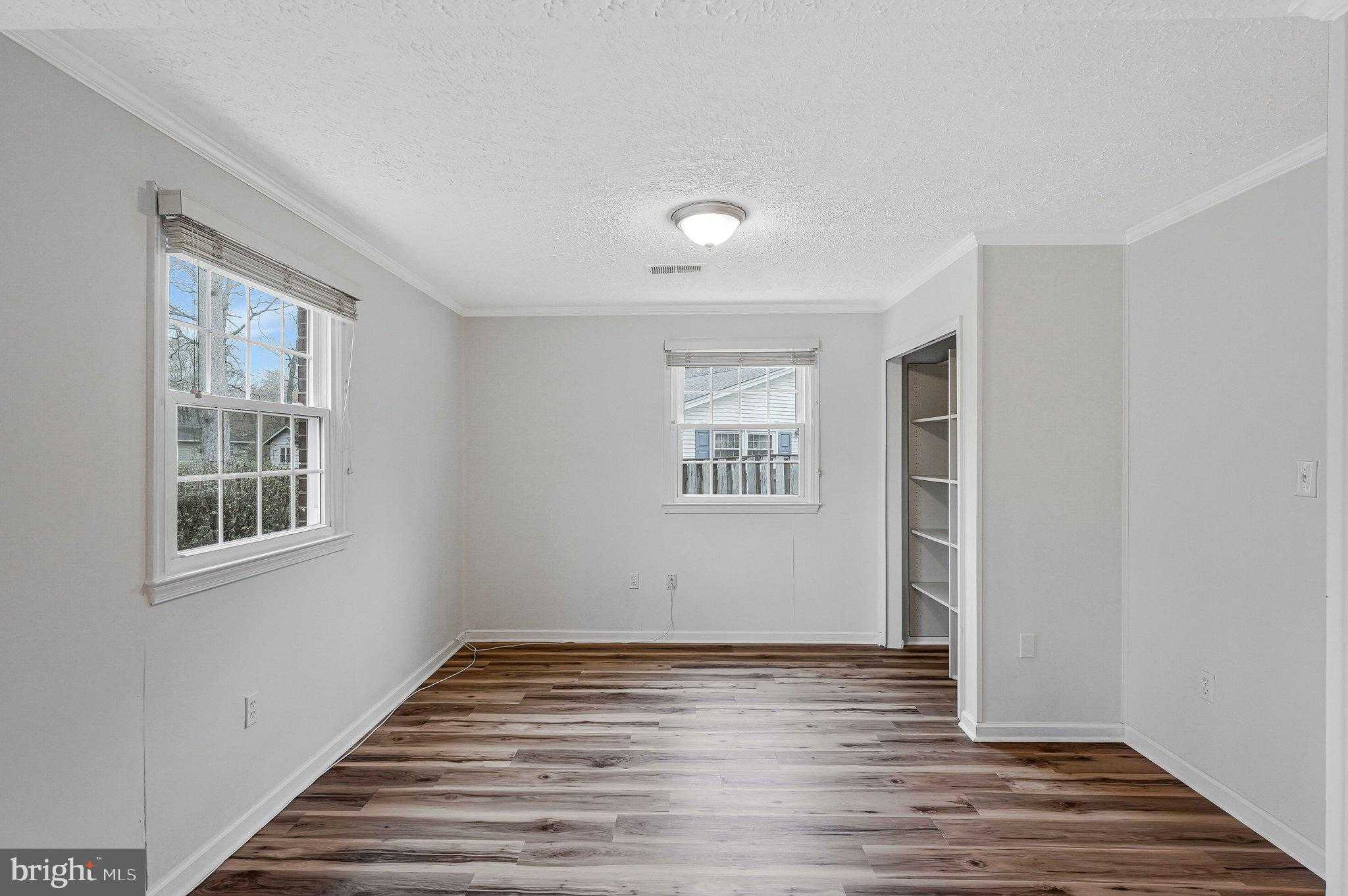 5201 Grinnell St photo 9