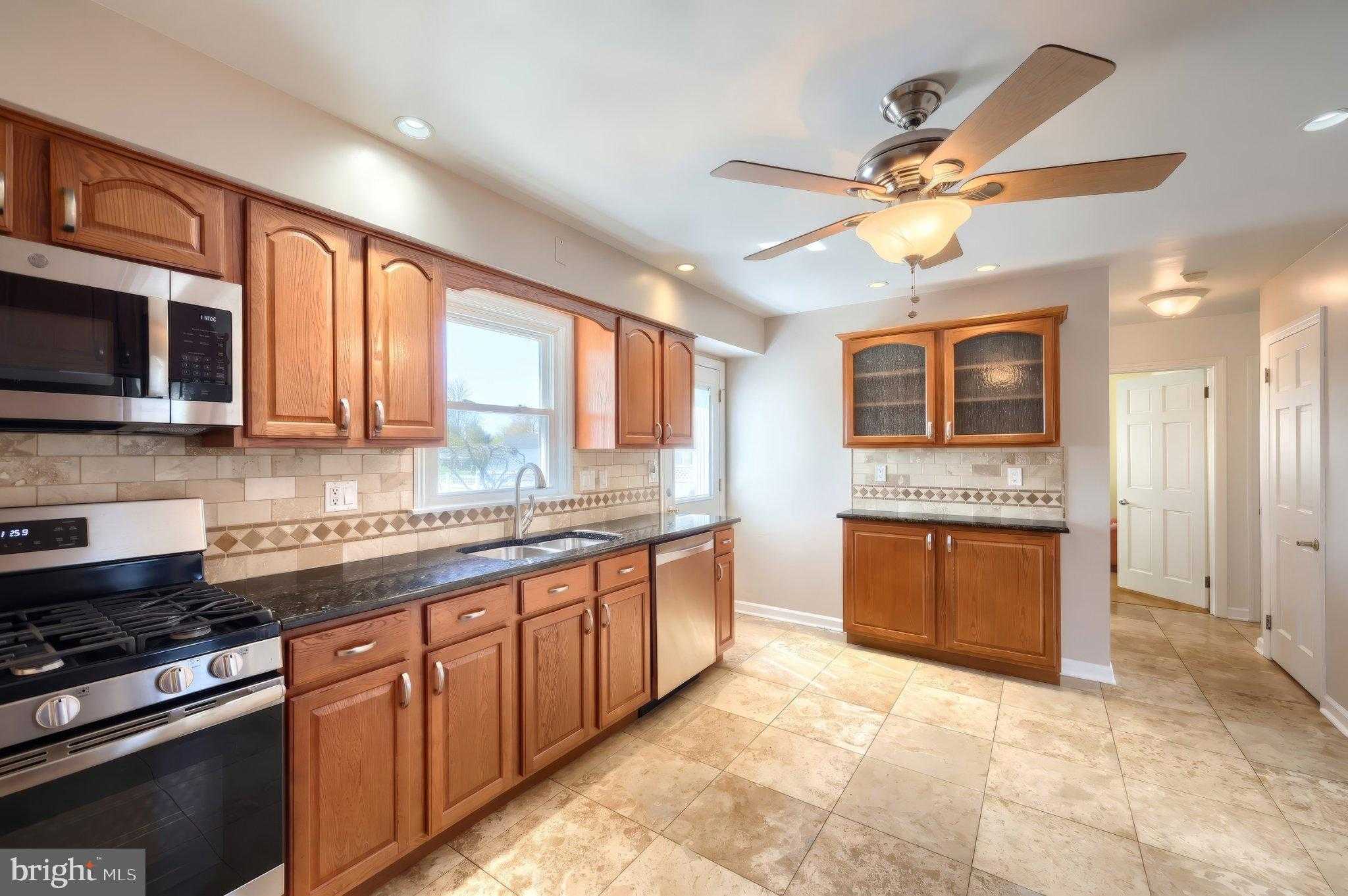 410 Diller Rd photo 19