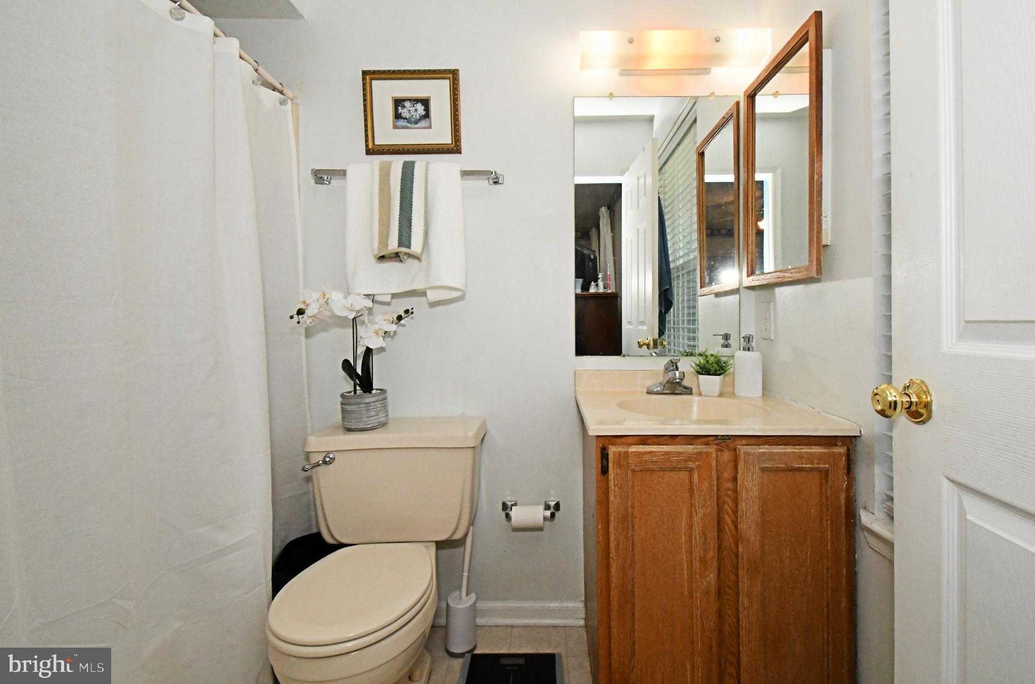 57 Ardsley CT photo 15