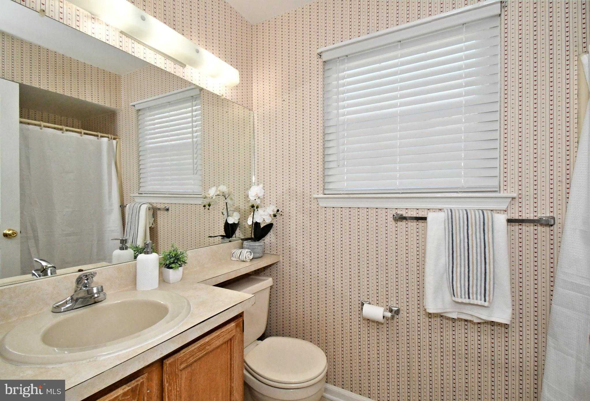 57 Ardsley CT photo 18