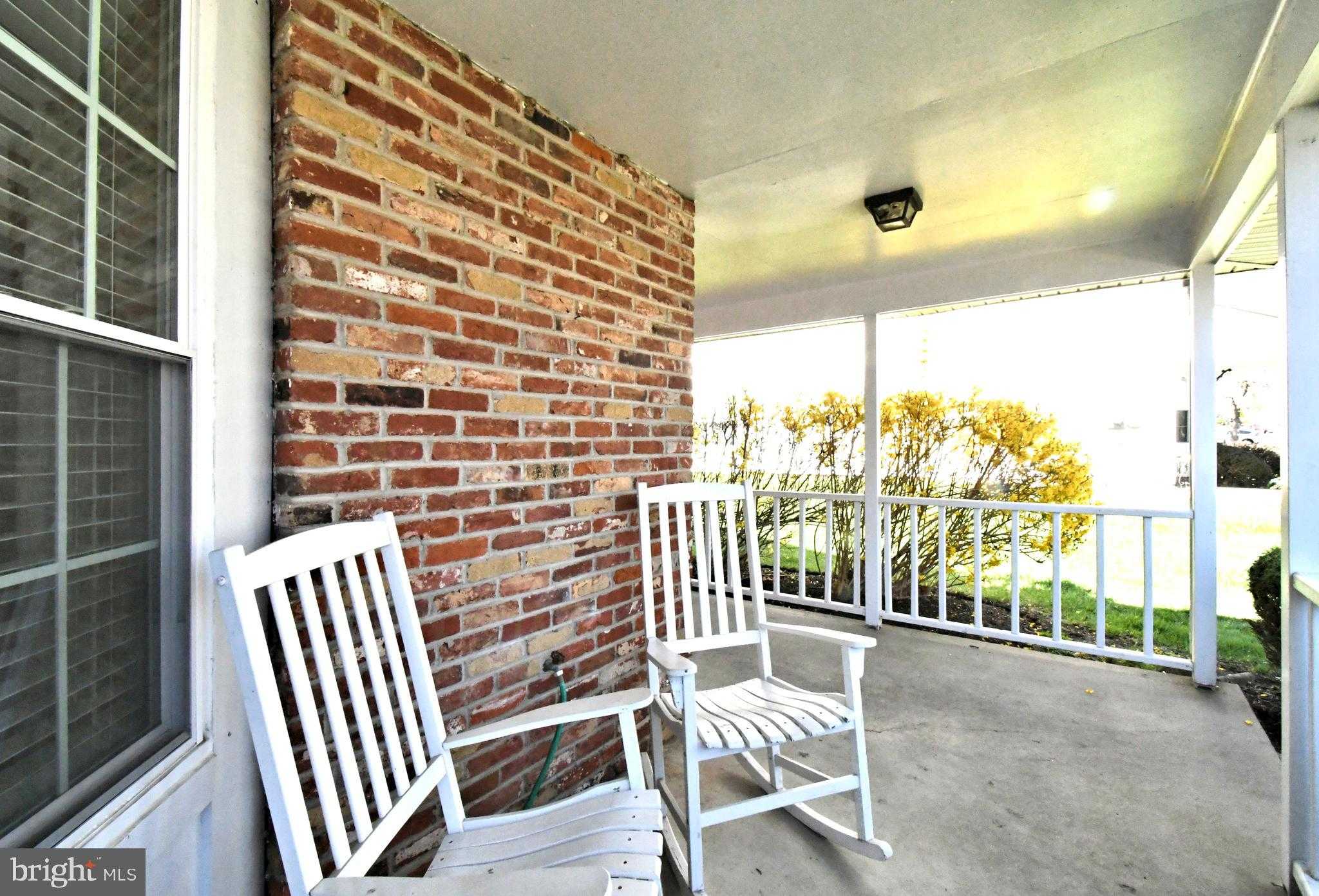 57 Ardsley CT photo 2