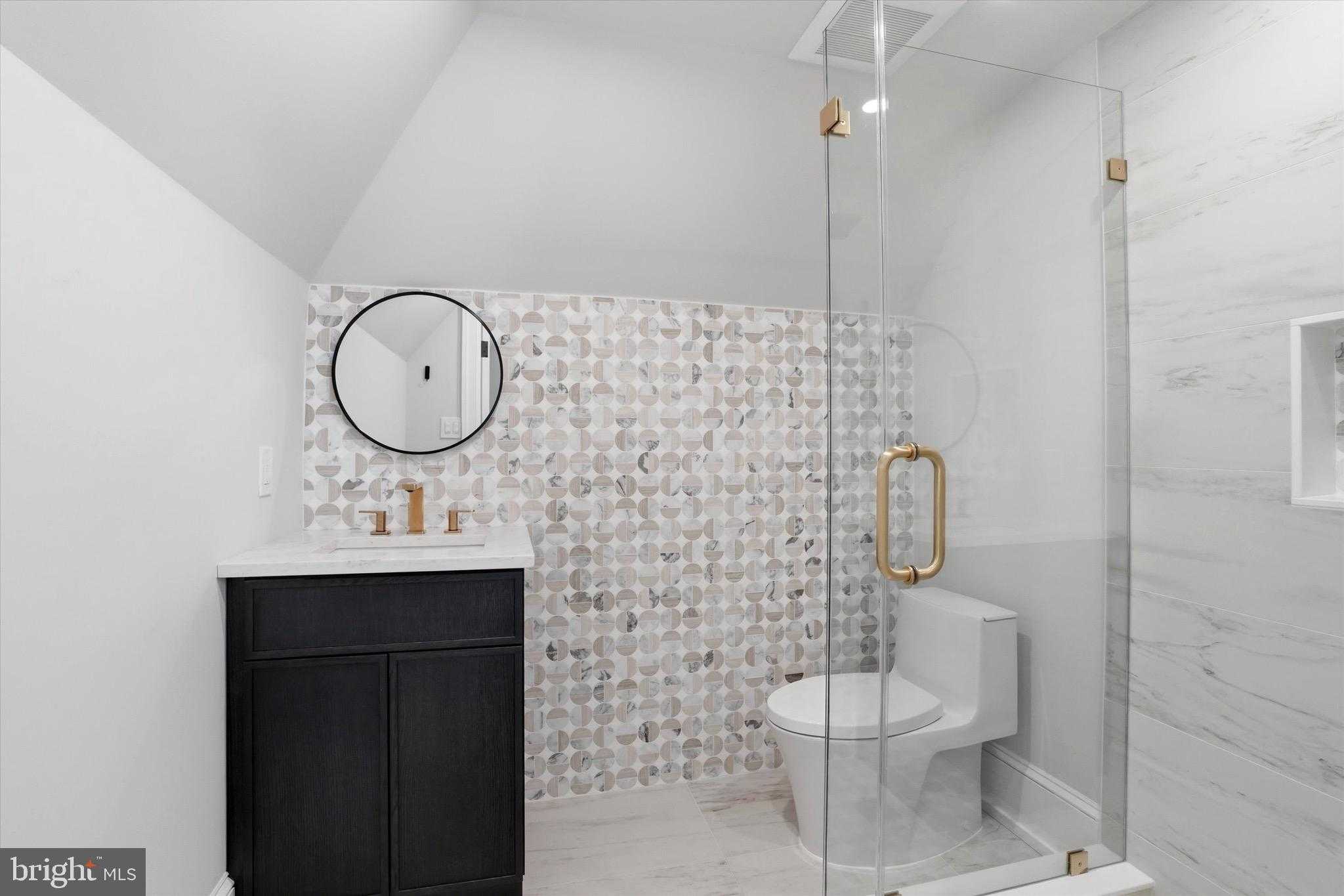 1300 Valley Rd photo 57