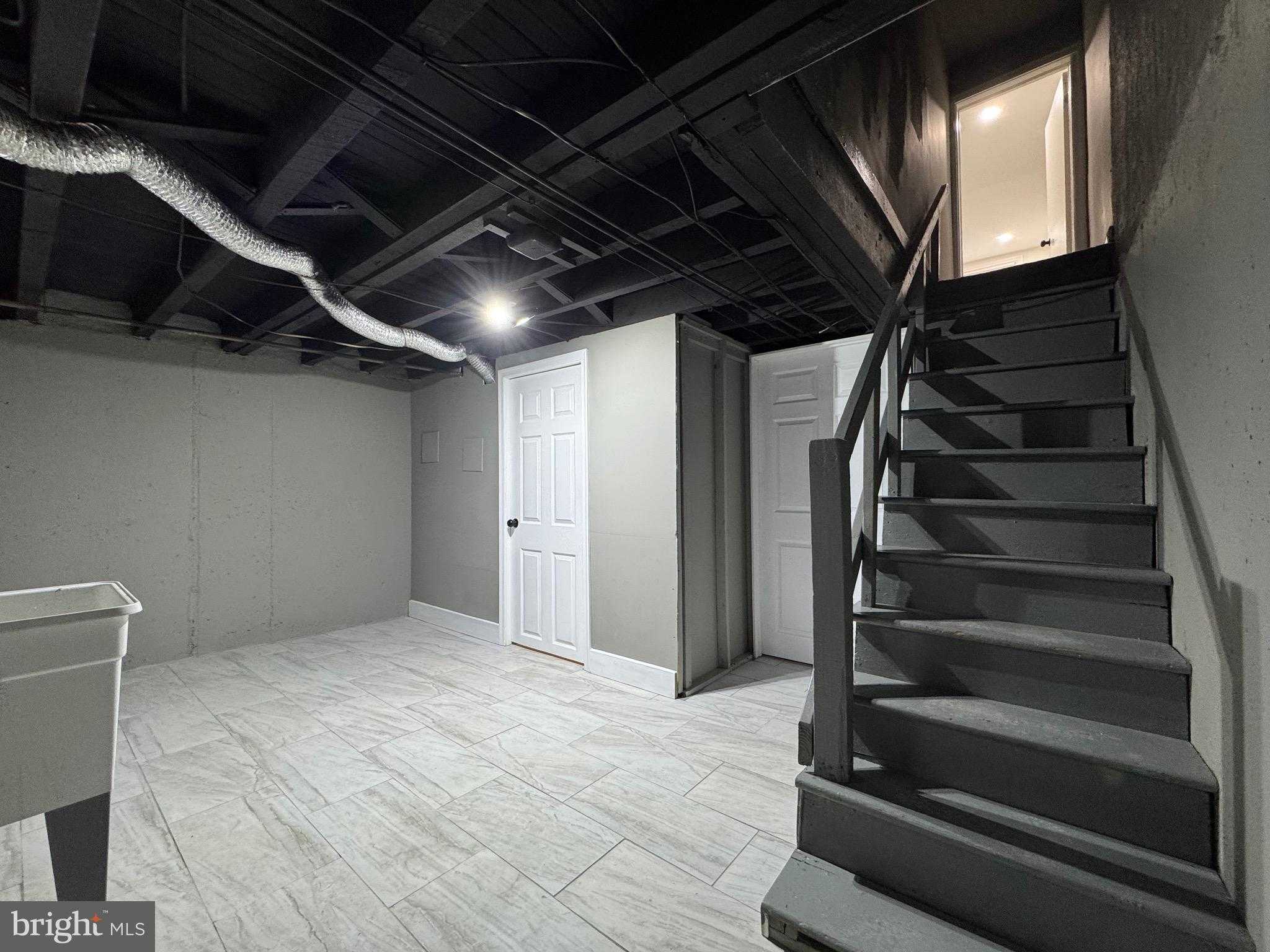 125 W 21st St photo 6