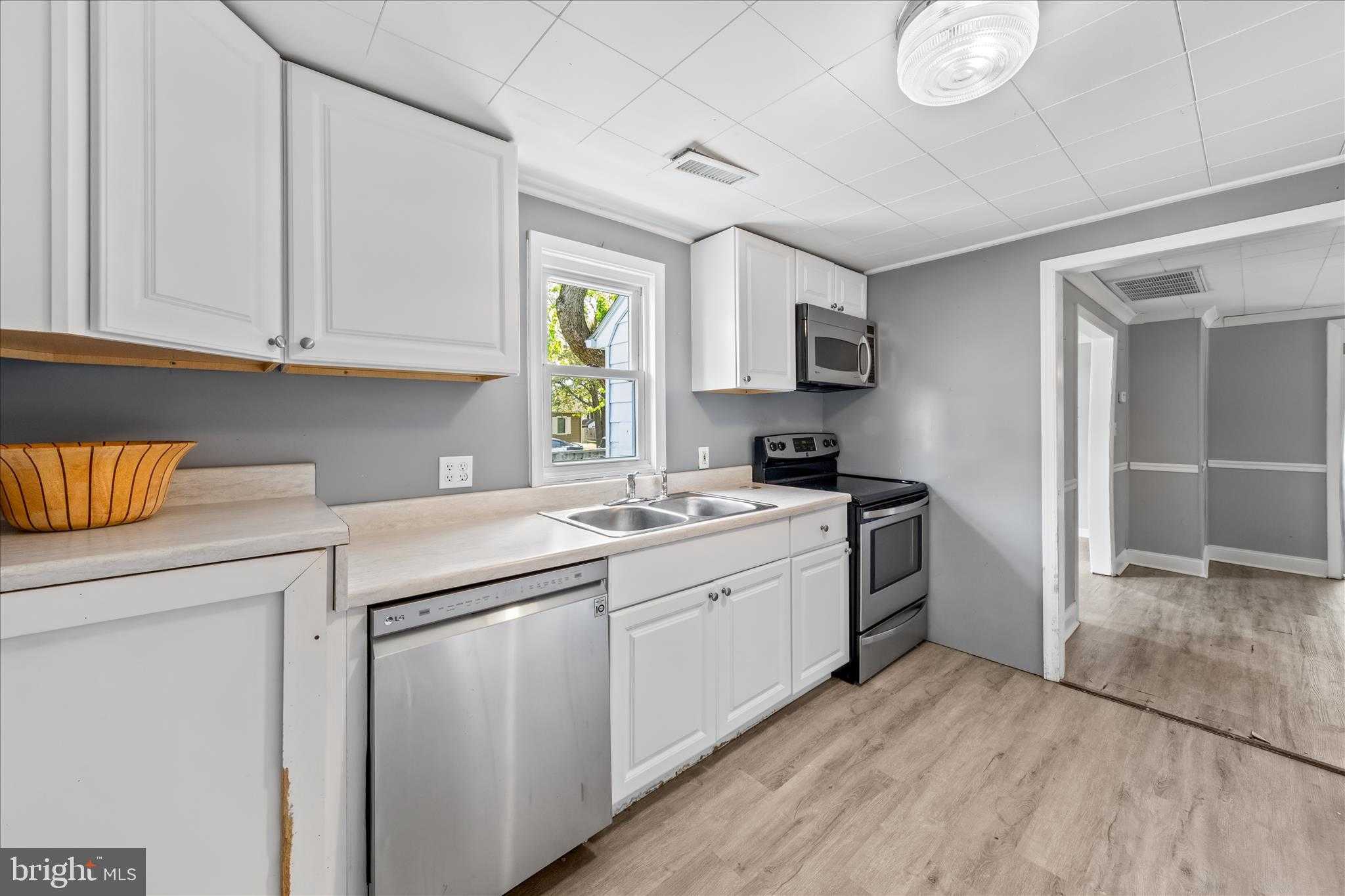 306 Atlantic Ave photo 18