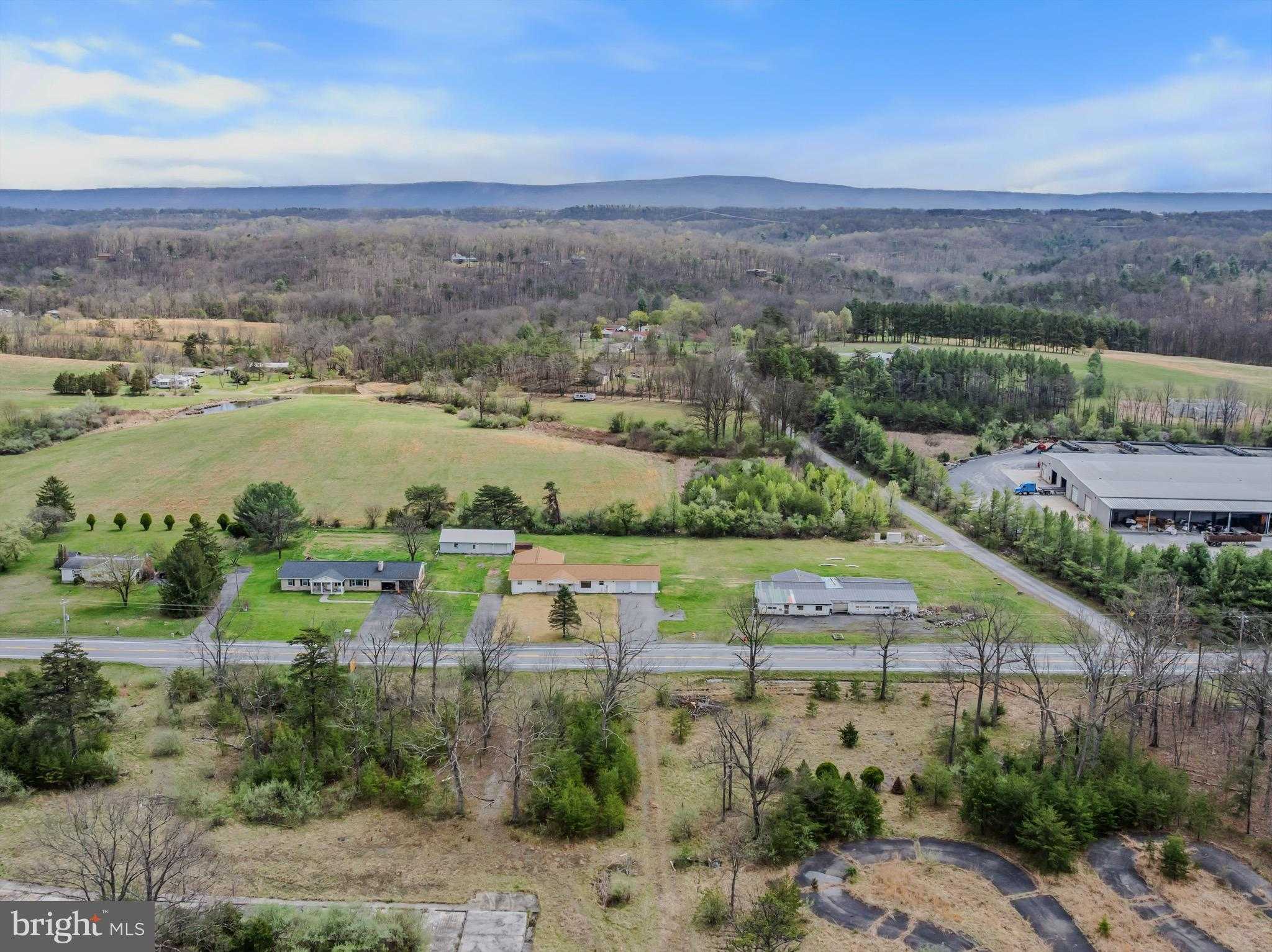 11249 Valley Rd photo 9