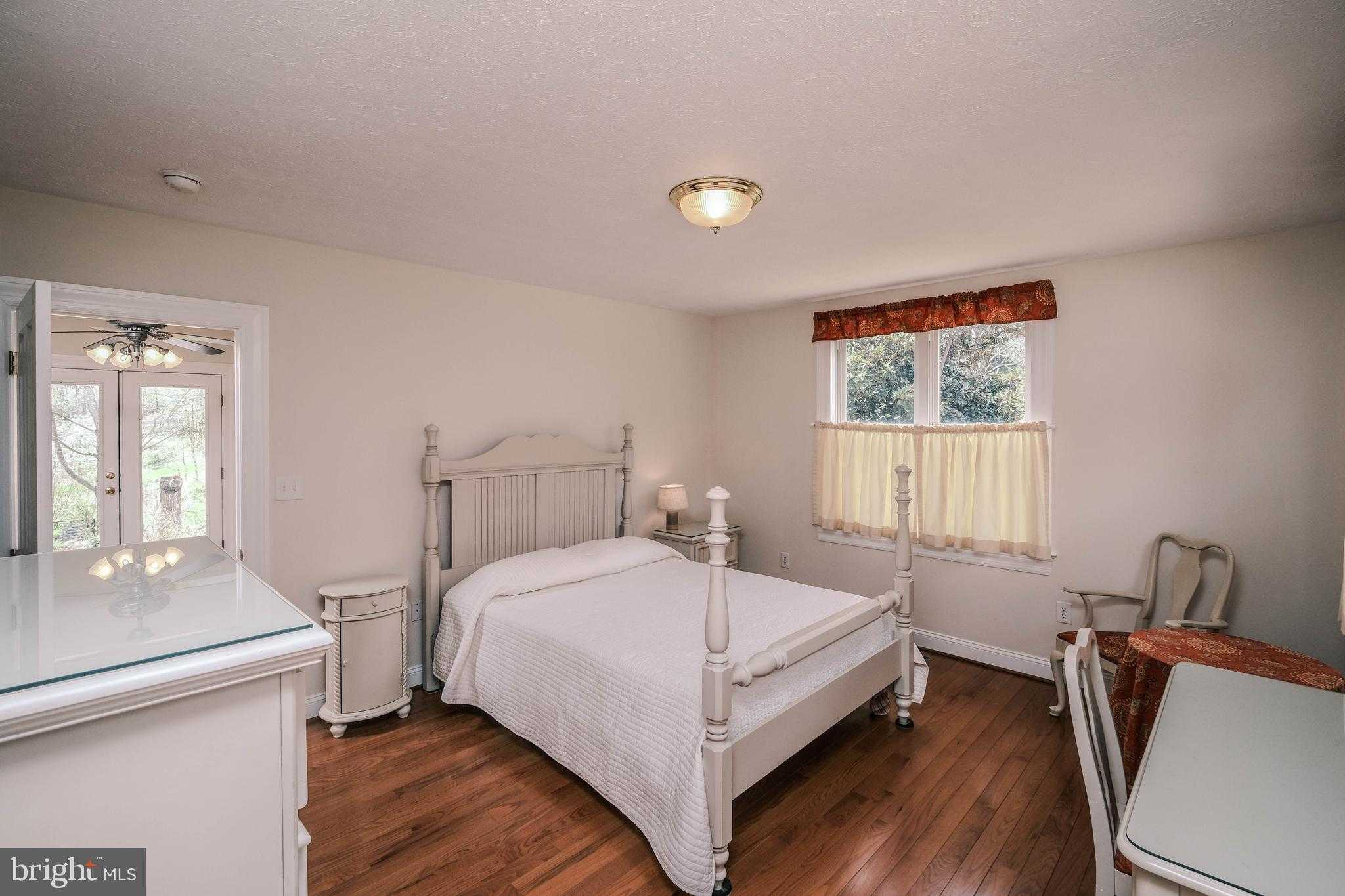 104 Wesley Ln photo 34