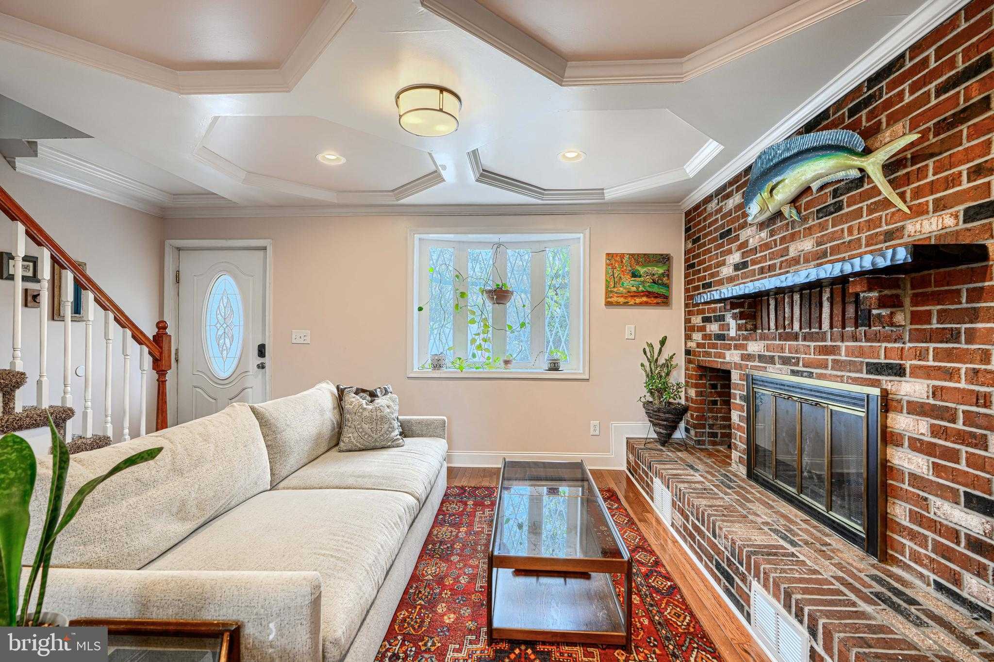 6007 Winthrope Ave photo 7