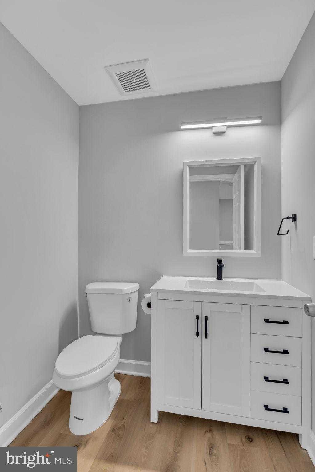 1700 Wigglesworth Way photo 17