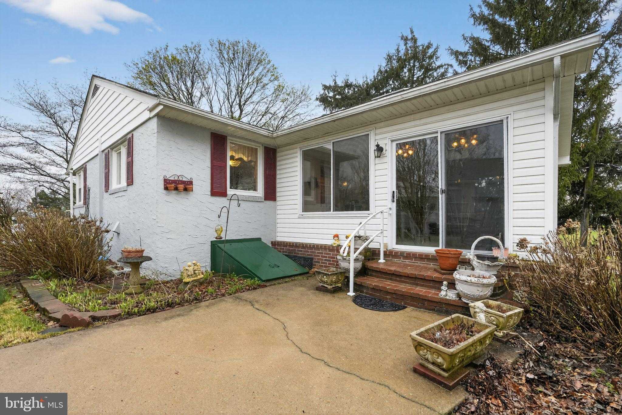 8 Lukens St photo 30